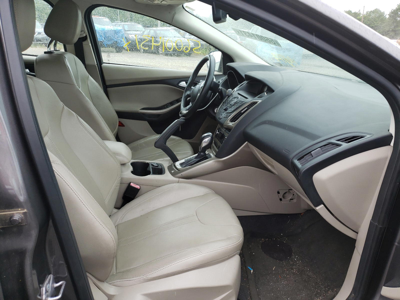 Photo 5 from auction – 2012 FORD FOCUS SEL with VIN 1FAHP3M24CL220195