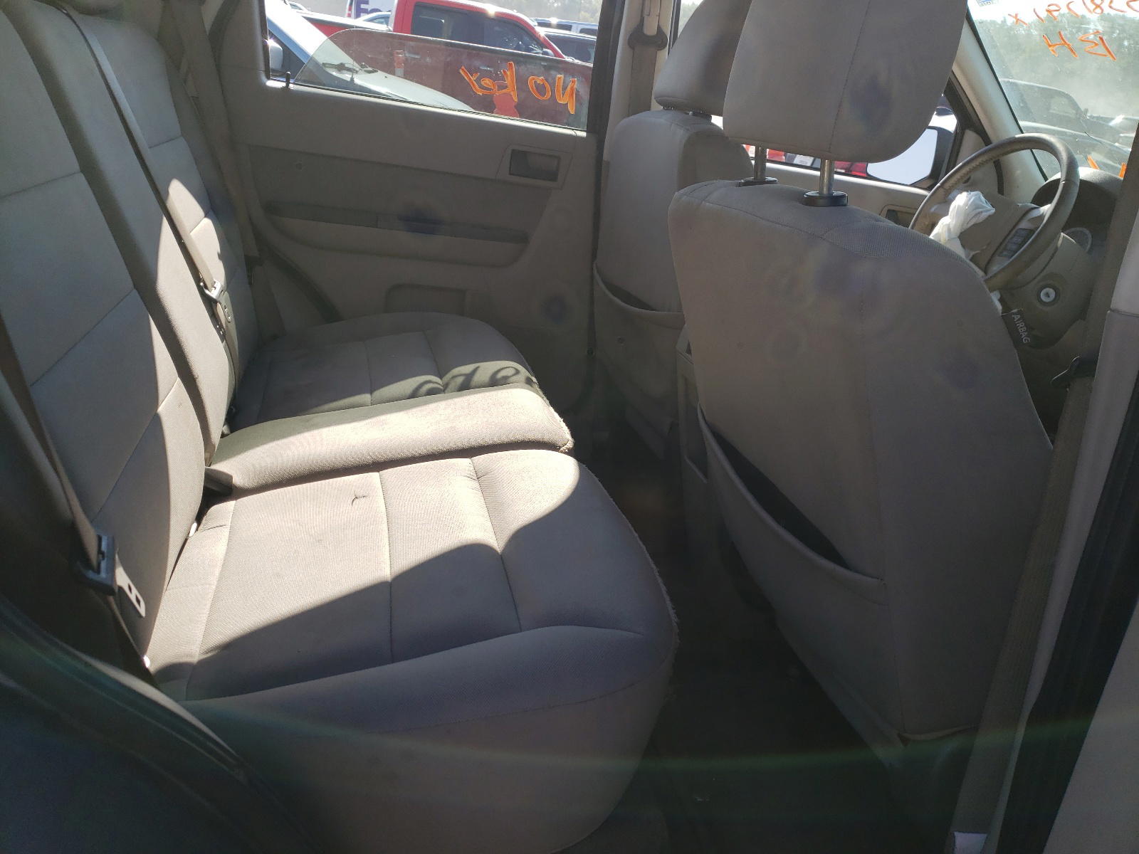 Photo 6 from auction – 2010 FORD ESCAPE XLT with VIN 1FMCU9DG6AKB64609