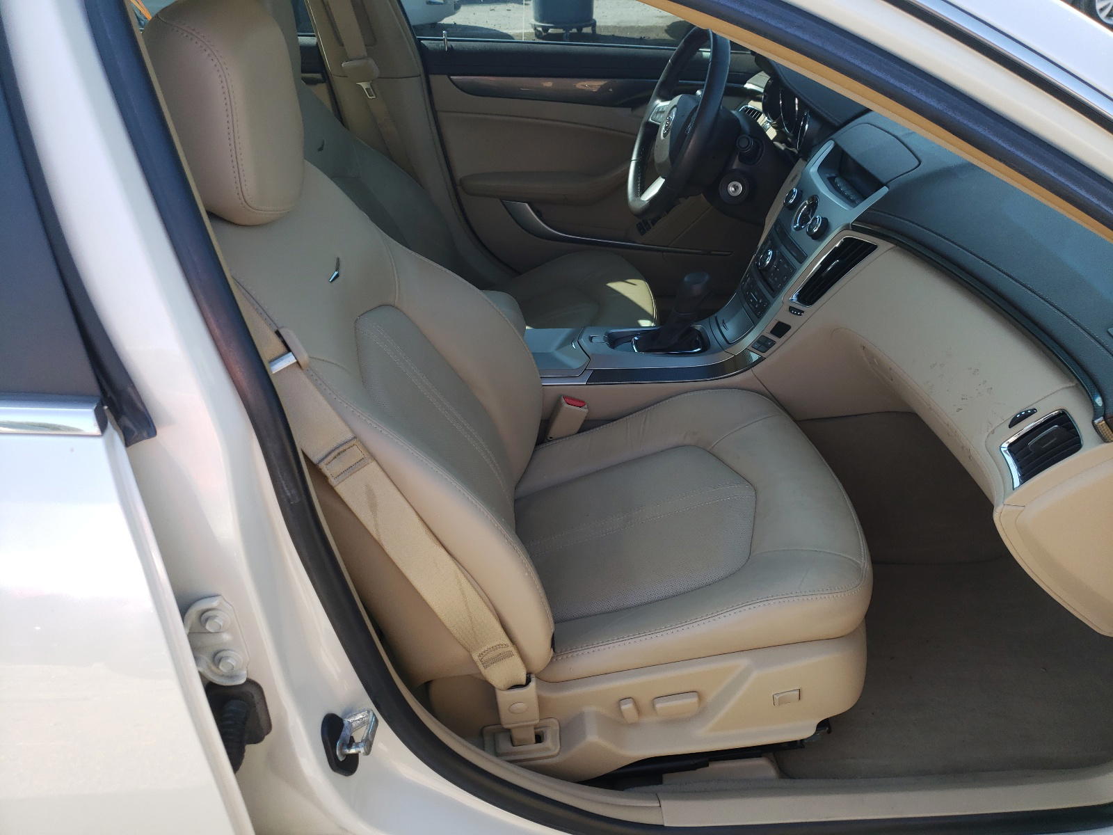 Photo 5 from auction – 2011 CADILLAC CTS PERFOR with VIN 1G6DJ5ED8B0147132