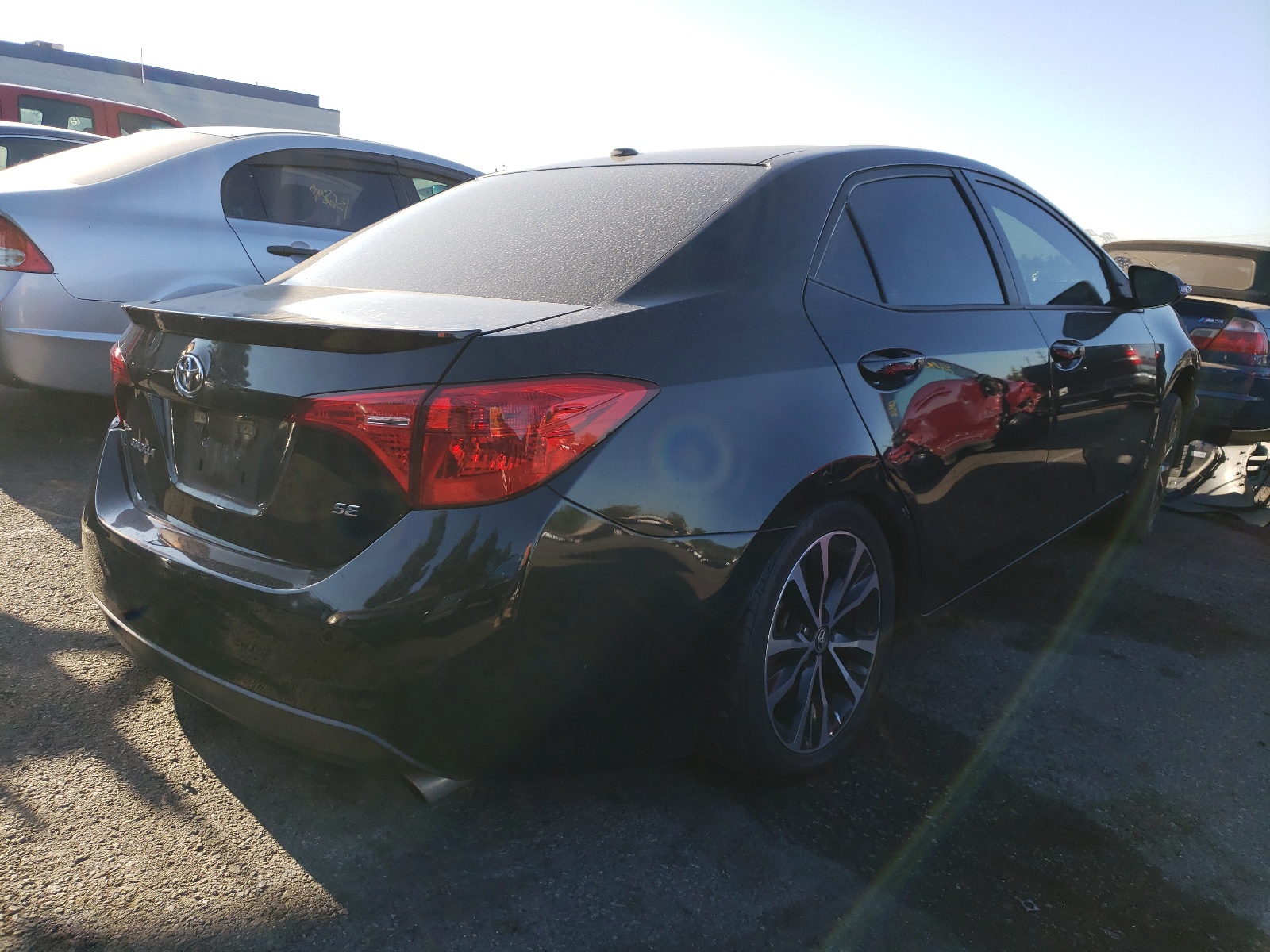 Photo 4 from auction – 2017 TOYOTA COROLLA L with VIN 5YFBURHE8HP621697