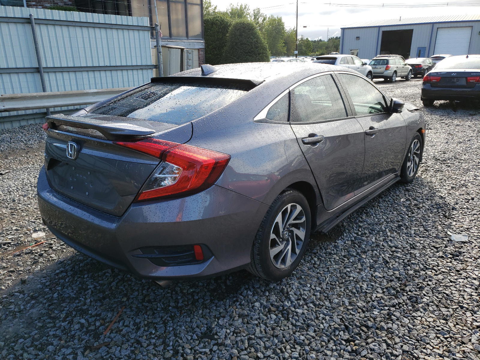 Photo 4 from auction – 2017 HONDA CIVIC EX with VIN 19XFC2F71HE232546