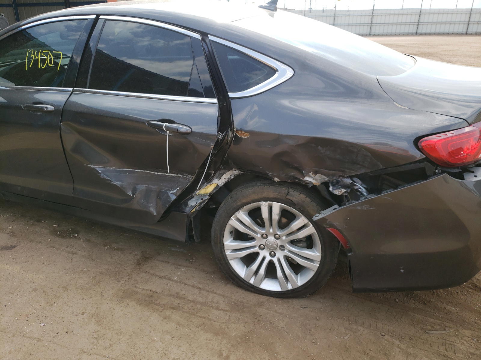 Photo 9 from auction – 2015 CHRYSLER 200 LIMITE with VIN 1C3CCCAB2FN639048