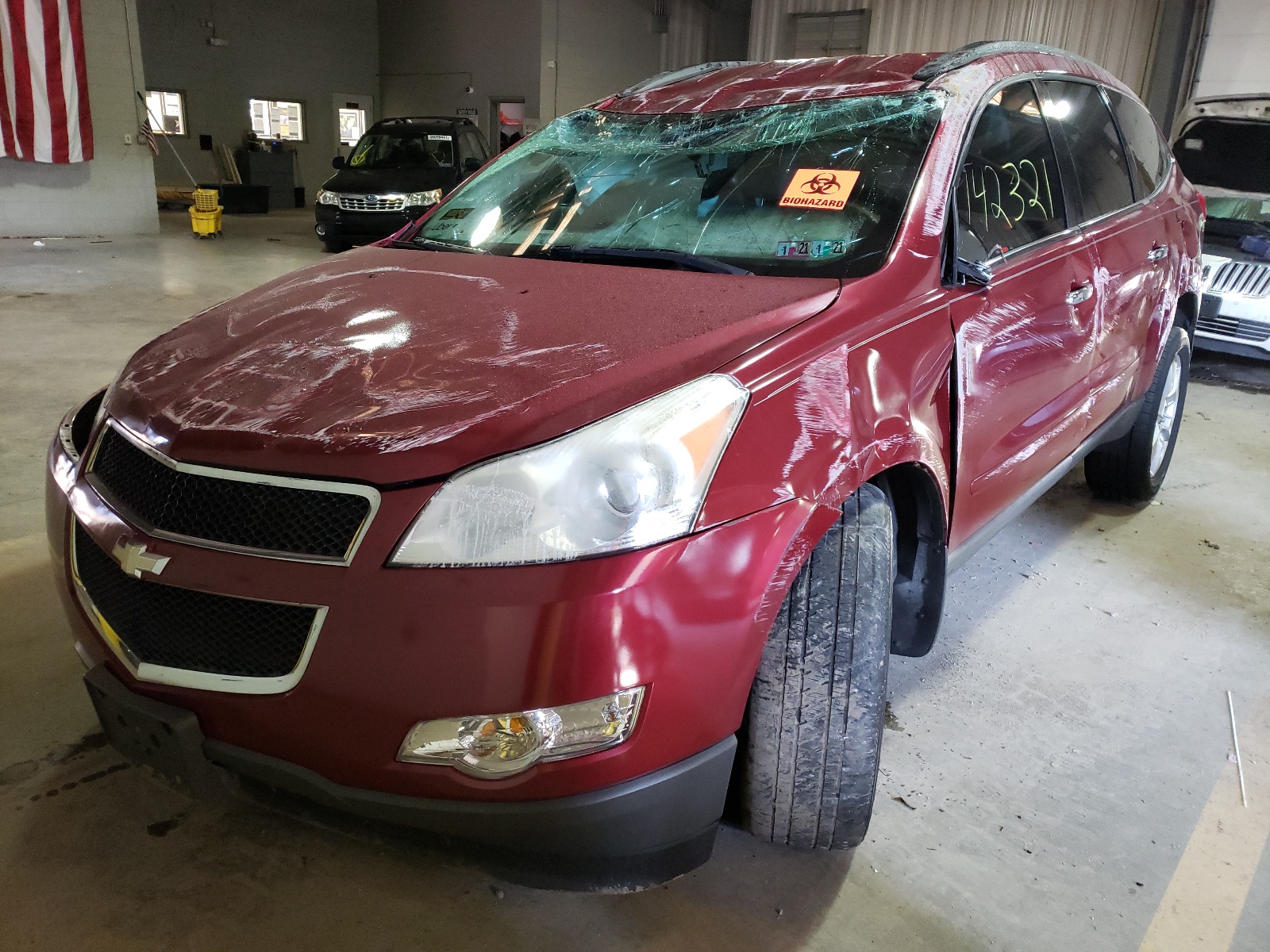 Photo 2 from auction – 2010 CHEVROLET TRAVERSE L with VIN 1GNLRFEDXAJ225031