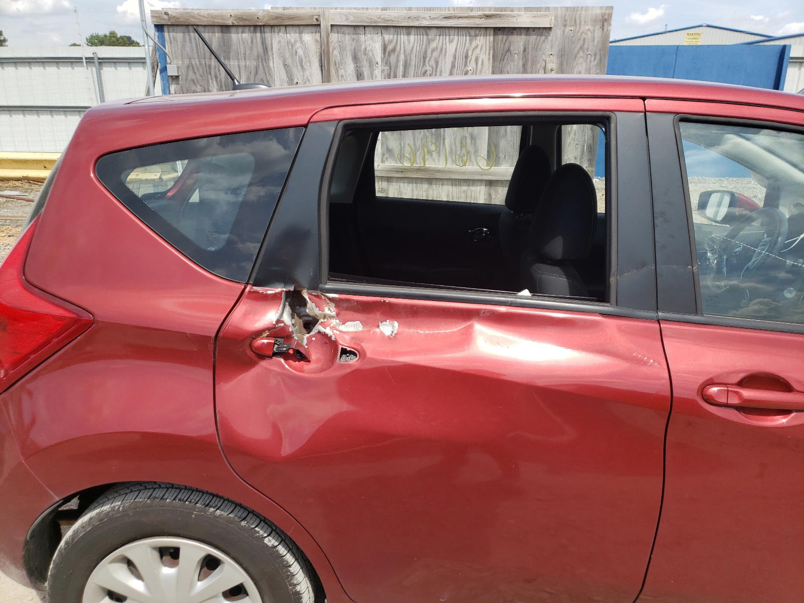 Photo 9 from auction – 2016 NISSAN VERSA NOTE with VIN 3N1CE2CP2GL370983