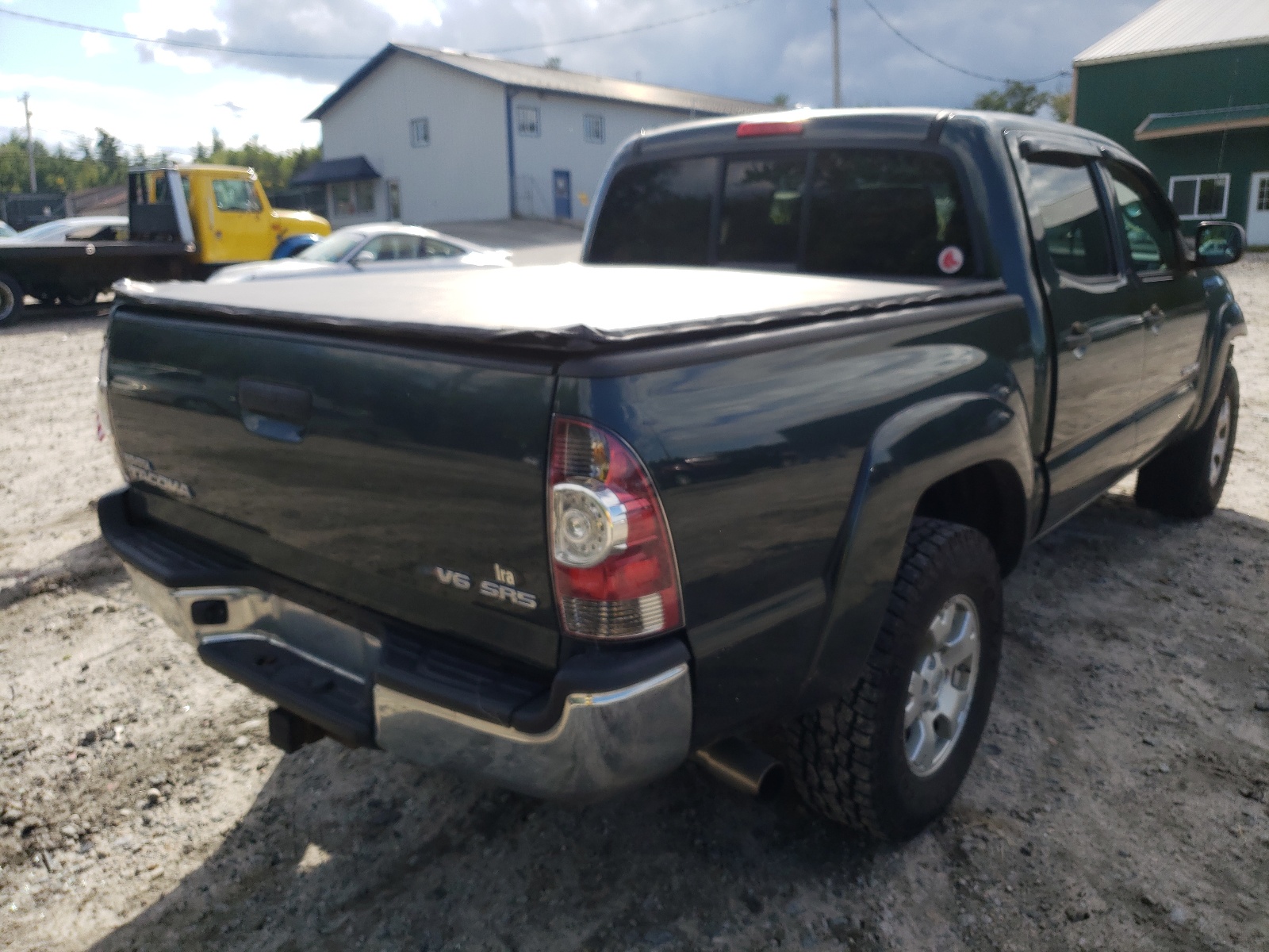 Photo 4 from auction – 2011 TOYOTA TACOMA DOU with VIN 3TMLU4EN4BM065382
