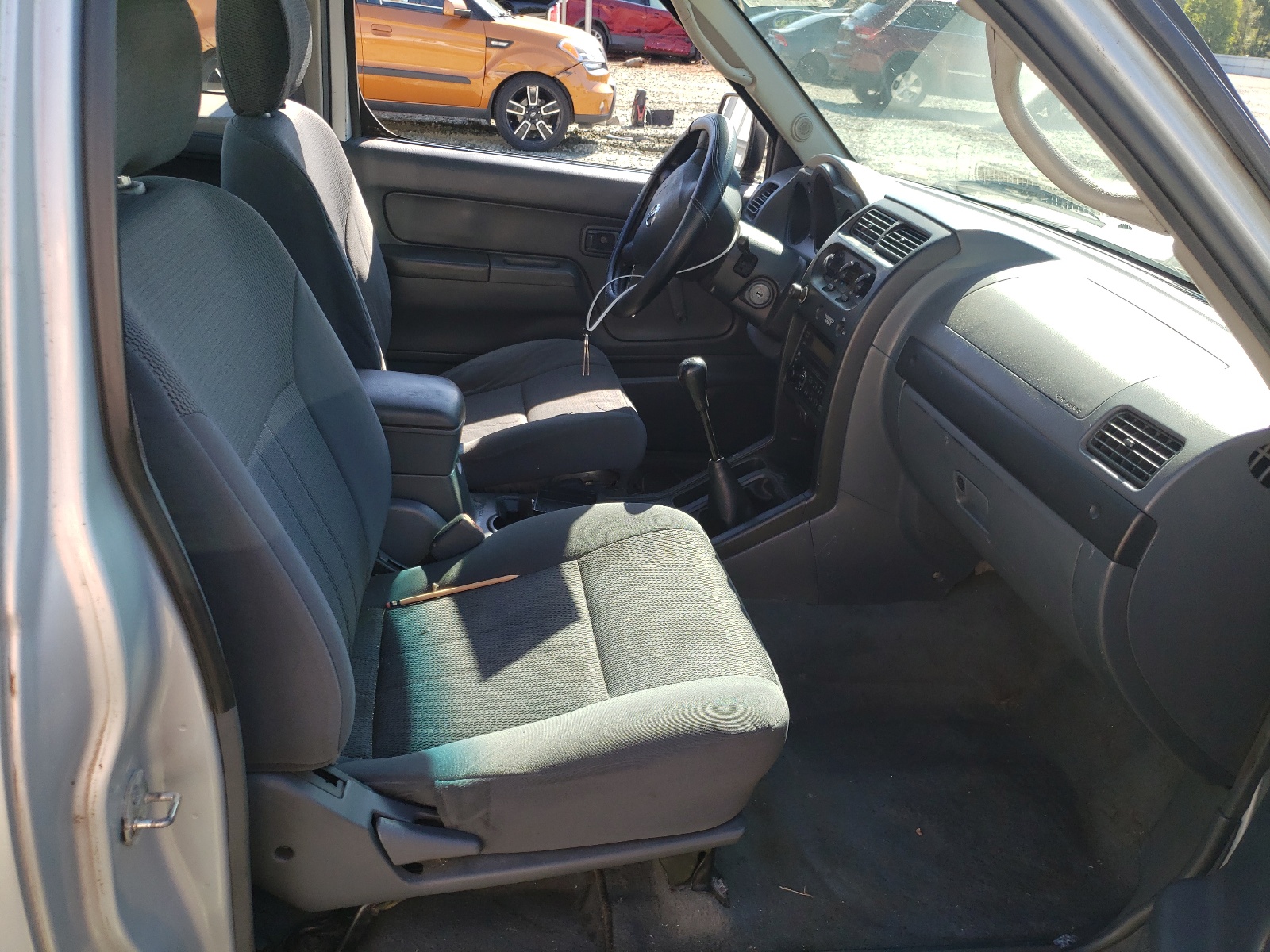 Photo 5 from auction – 2003 NISSAN FRONTIER K with VIN 1N6DD26T13C403892