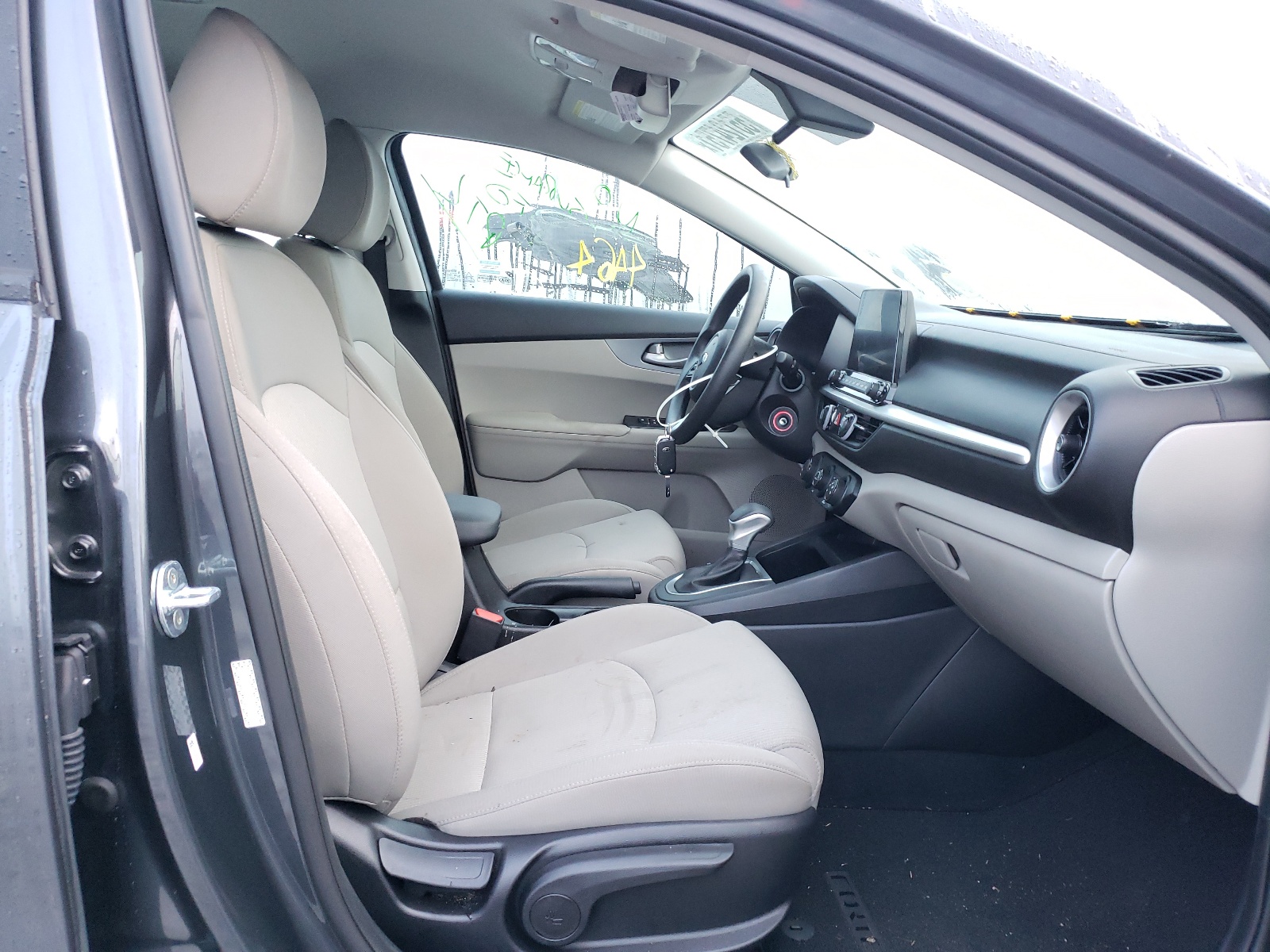 Photo 5 from auction – 2021 KIA FORTE FE with VIN 3KPF24AD7ME357394