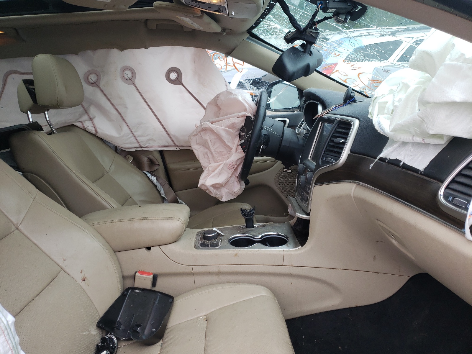 Photo 5 from auction – 2014 JEEP GRAND CHER with VIN 1C4RJFBGXEC264933
