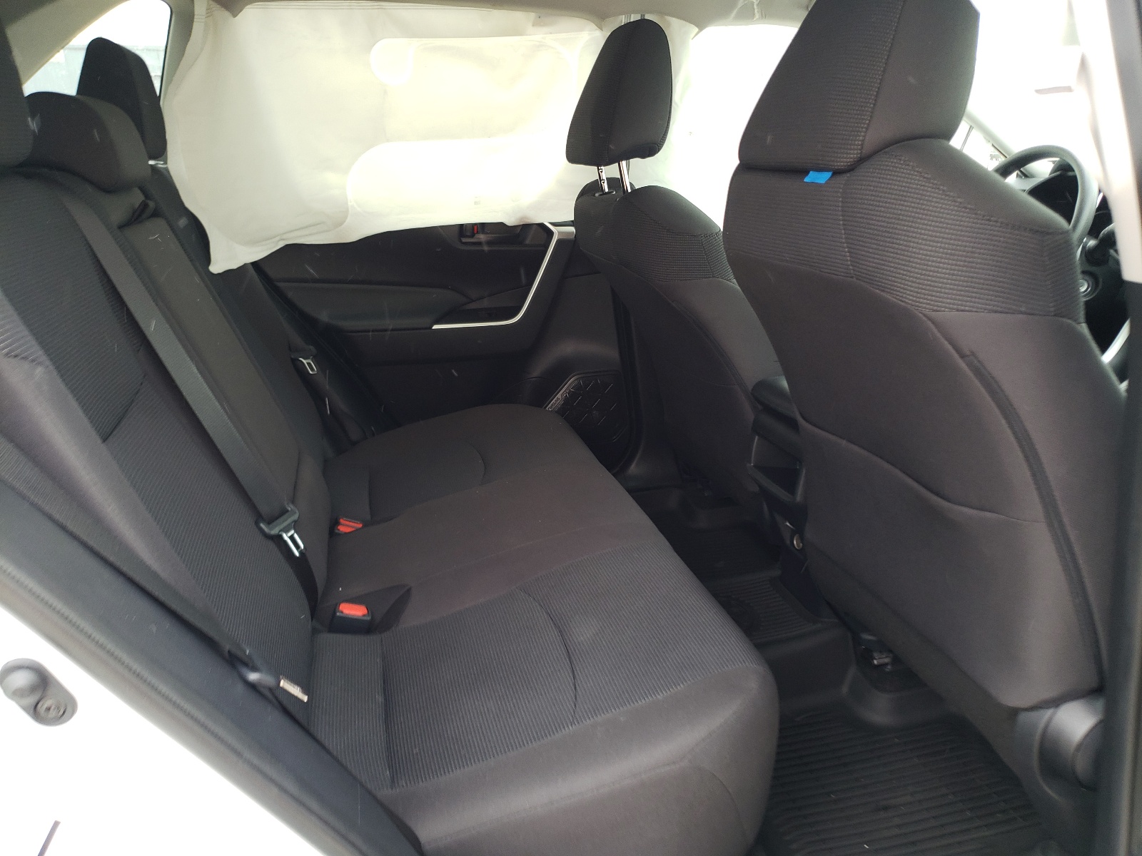 Photo 6 from auction – 2020 TOYOTA RAV4 LE with VIN 2T3H1RFV3LC046771