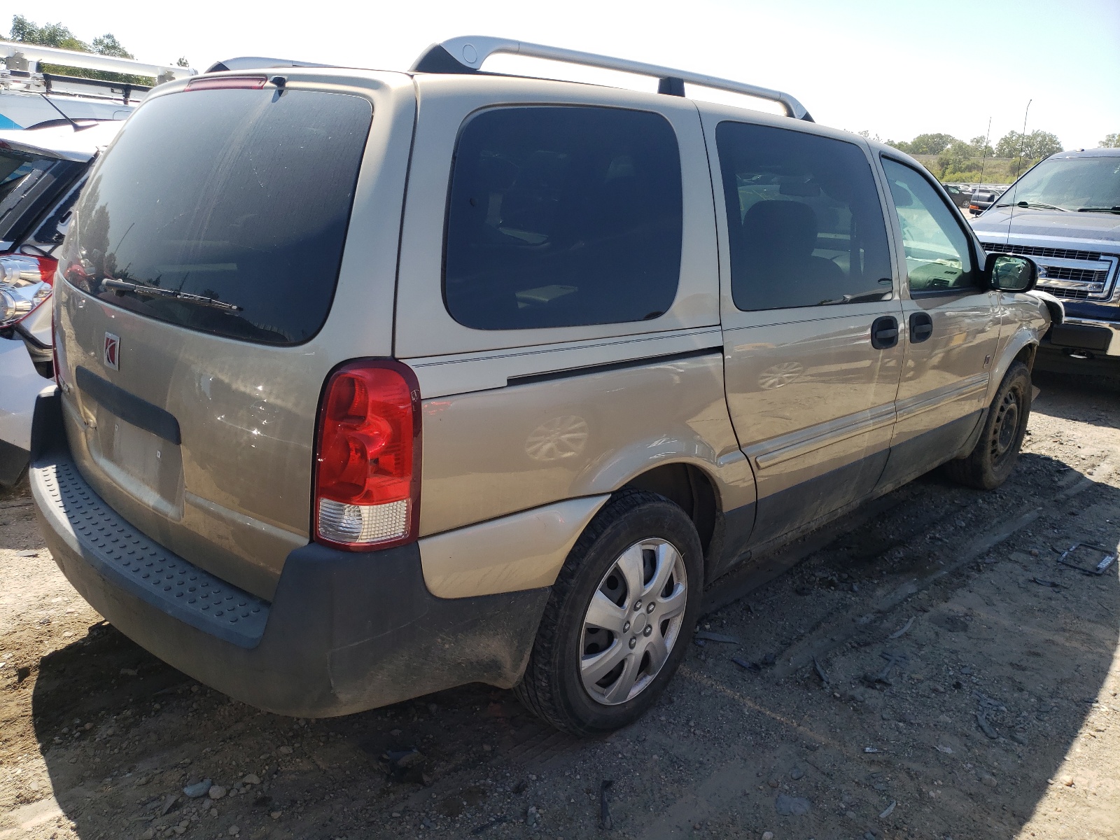 Photo 4 from auction – 2006 SATURN RELAY 2 with VIN 5GZDV03L66D107305