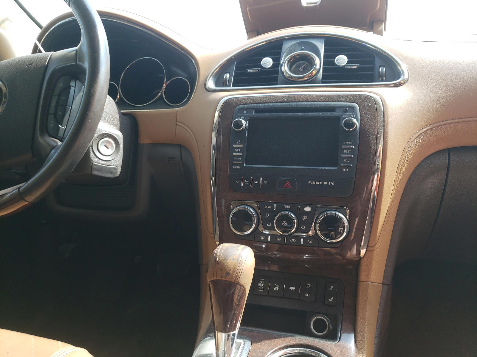Photo 9 from auction – 2014 BUICK ENCLAVE with VIN 5GAKRBKD1EJ231468