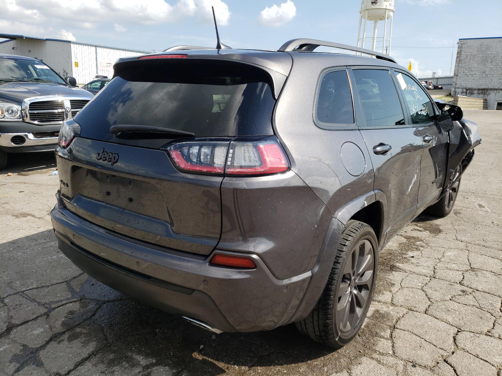 Photo 4 from auction – 2019 JEEP CHEROKEE L with VIN 1C4PJMDX7KD398457