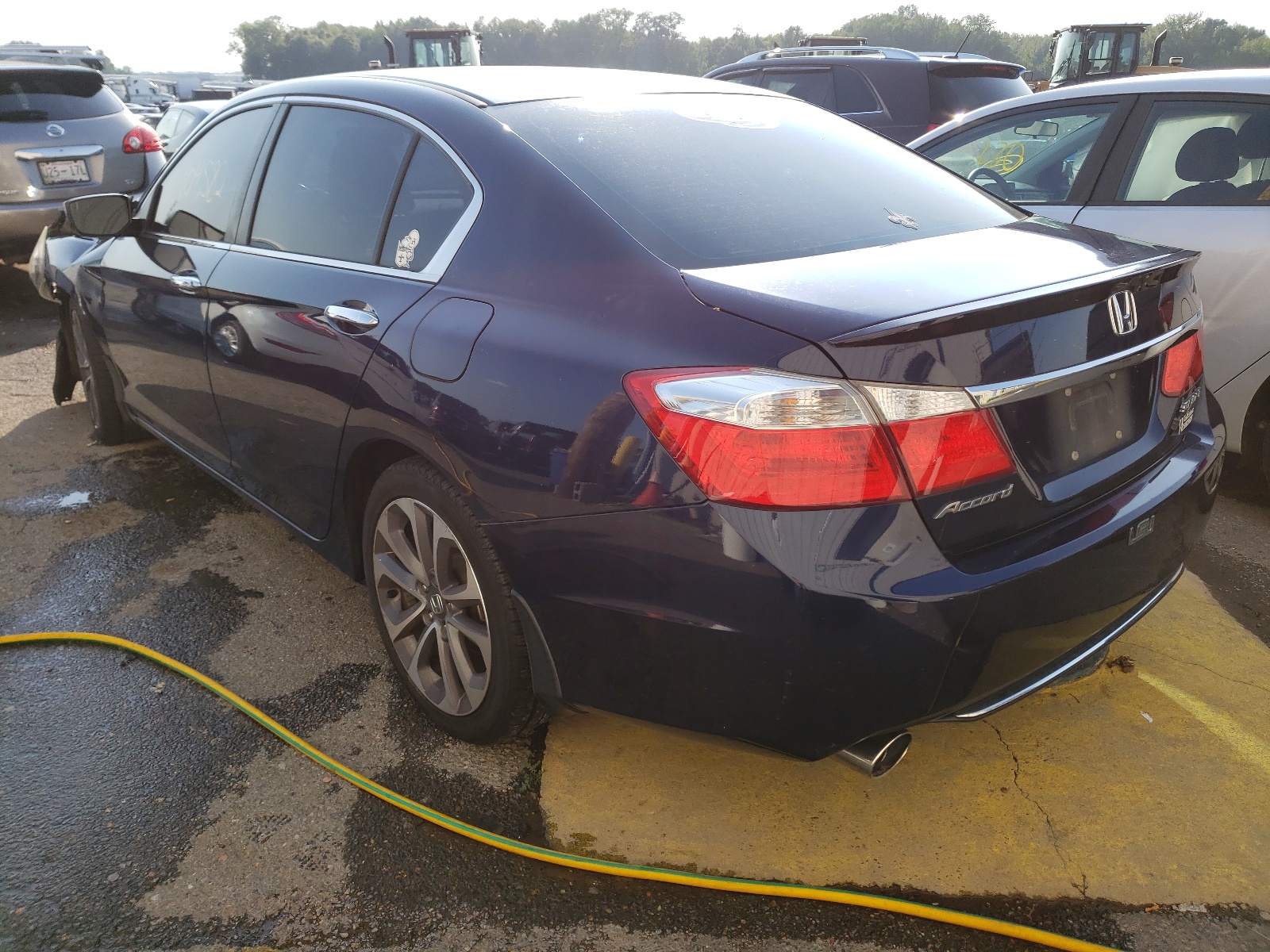 Photo 3 from auction – 2015 HONDA ACCORD SPO with VIN 1HGCR2F59FA044598