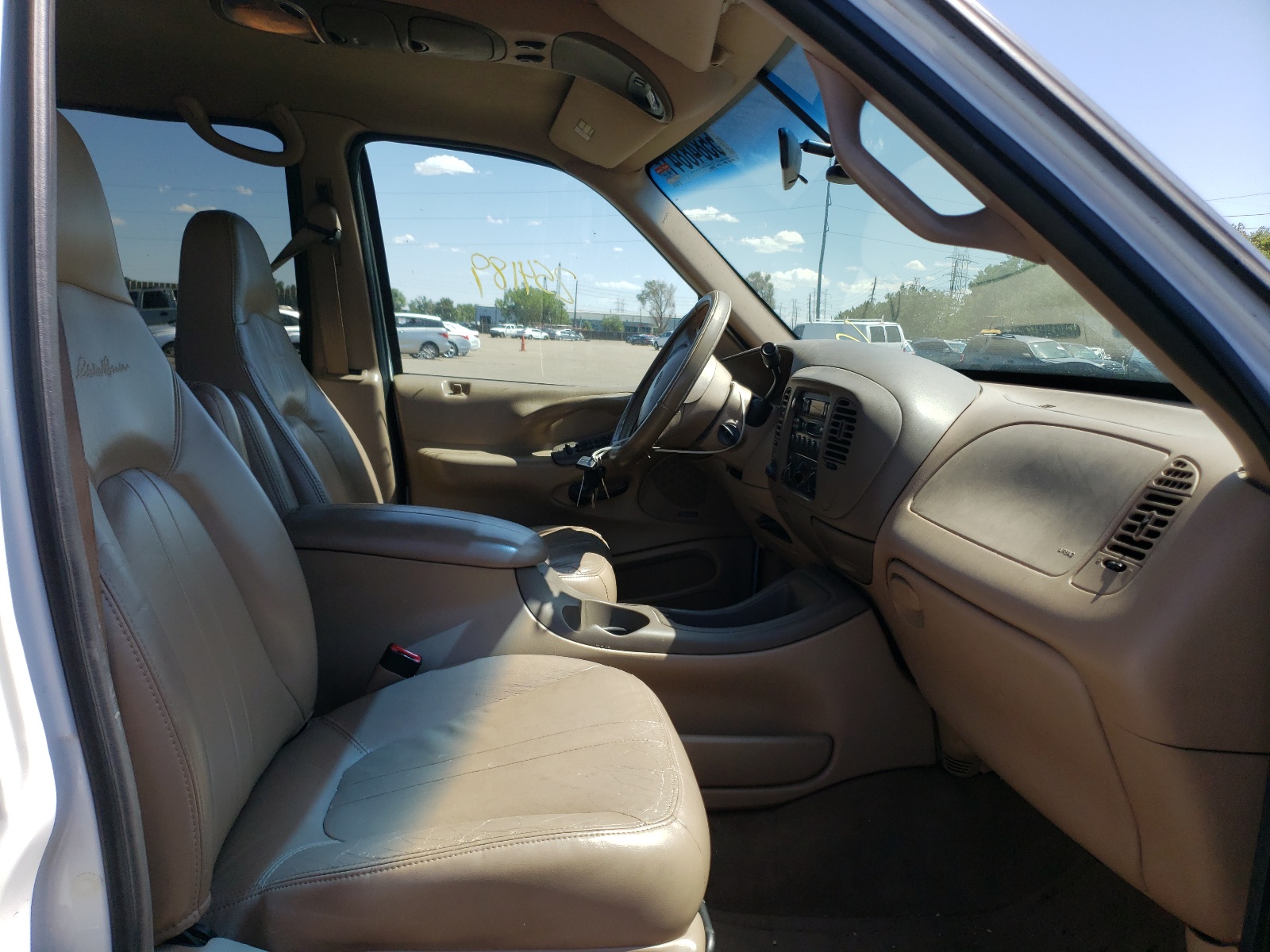 صورة رقم 5 من المزاد - 1998 FORD EXPEDITION مع VIN 1FMPU18L2WLA24083