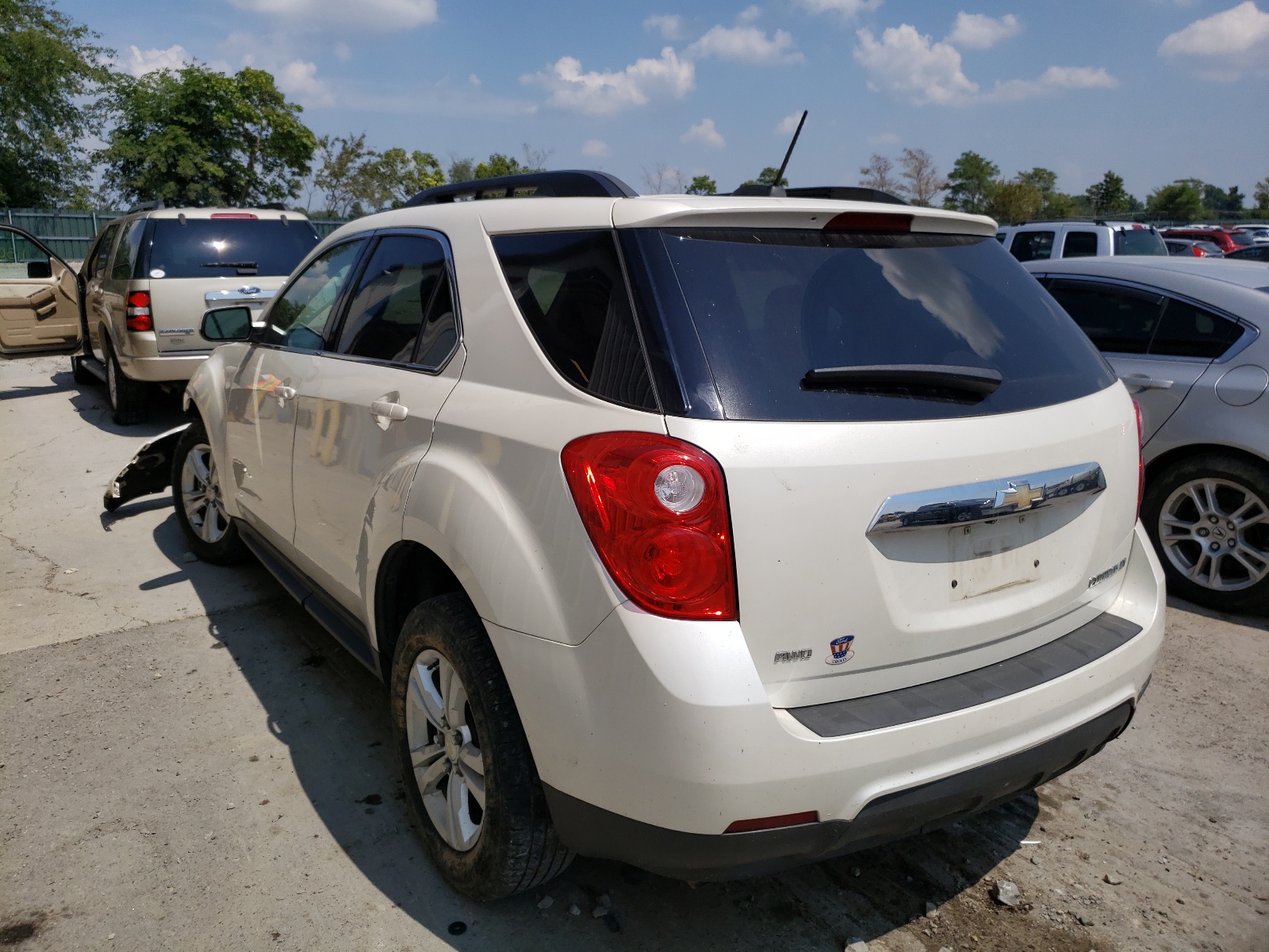 Photo 3 from auction – 2015 CHEVROLET EQUINOX LT with VIN 1GNFLGEK8FZ104798