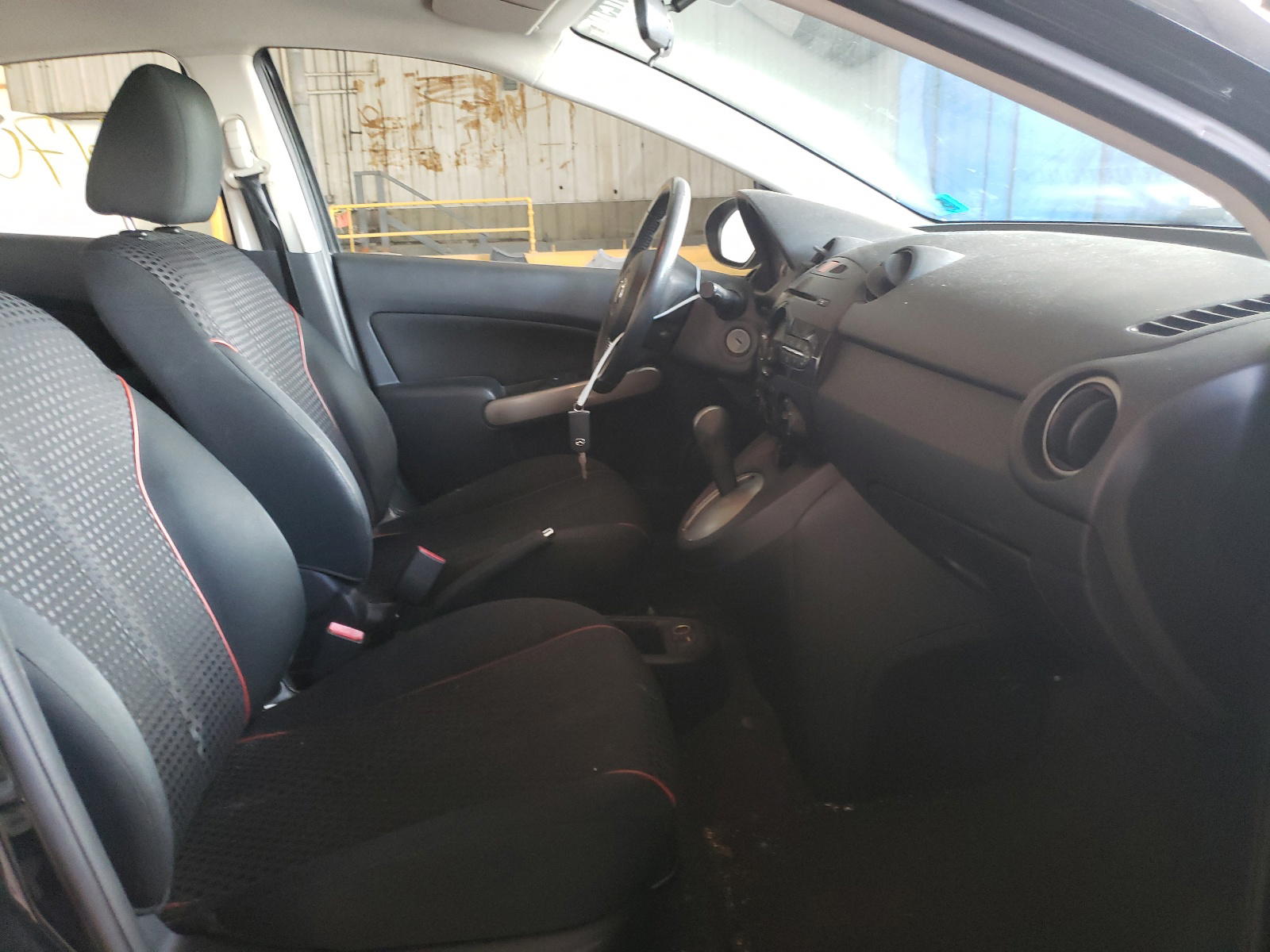 Photo 5 from auction – 2013 MAZDA MAZDA2 with VIN JM1DE1LY5D0159466
