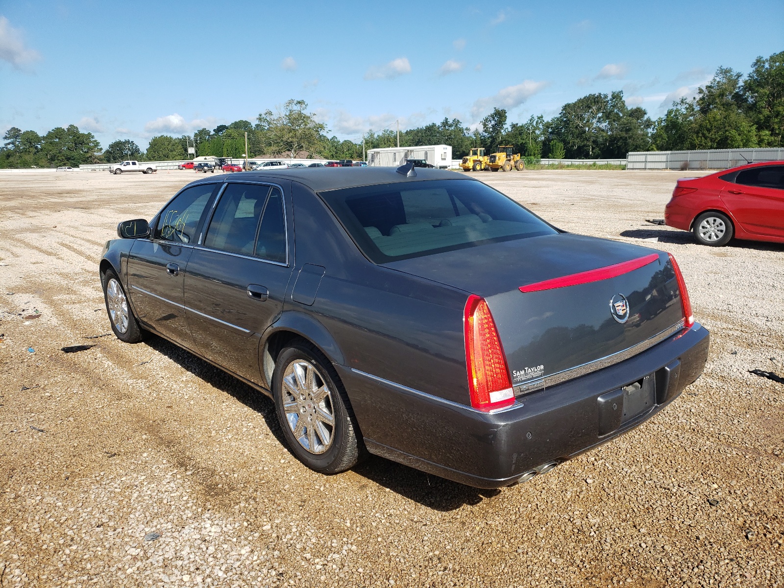 Photo 3 from auction – 2010 CADILLAC DTS PREMIU with VIN 1G6KH5EY3AU102886
