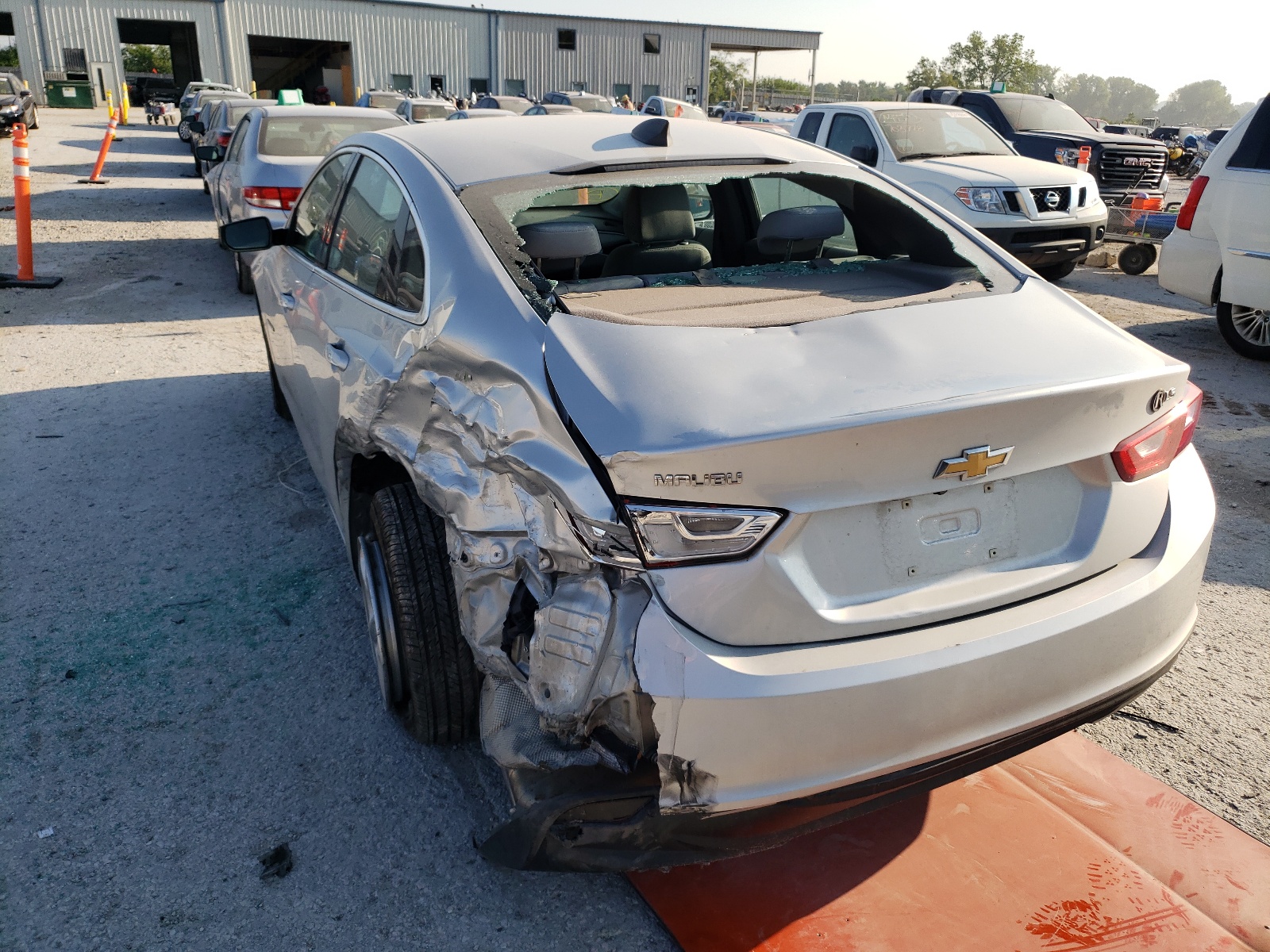 Photo 3 from auction – 2016 CHEVROLET MALIBU LS with VIN 1G1ZB5ST2GF177784