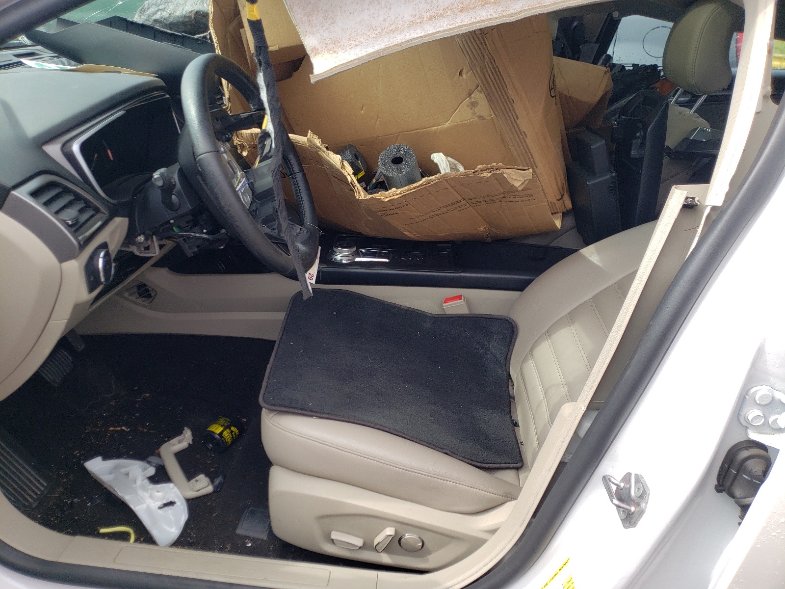 Photo 5 from auction – 2019 FORD FUSION SEL with VIN 3FA6P0MU9KR264166