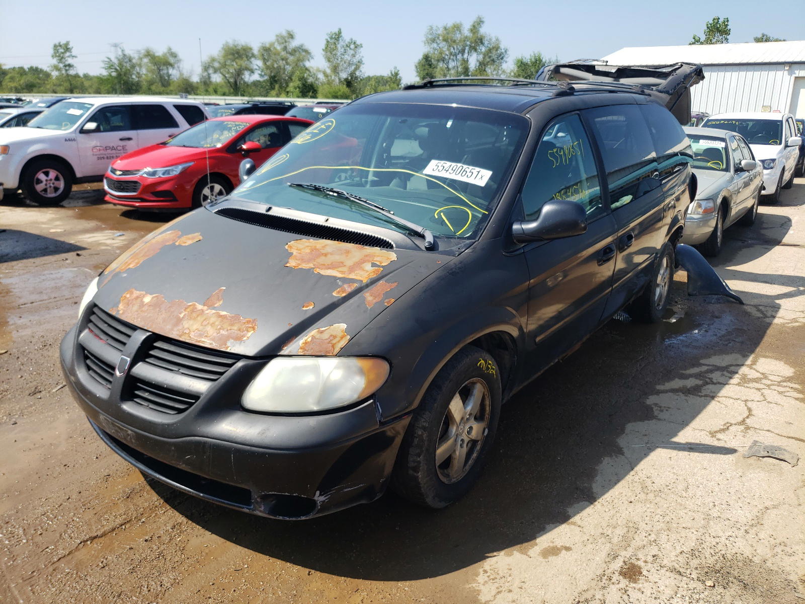 Photo 2 from auction – 2005 DODGE GRAND CARA with VIN 2D4GP44L85R498924