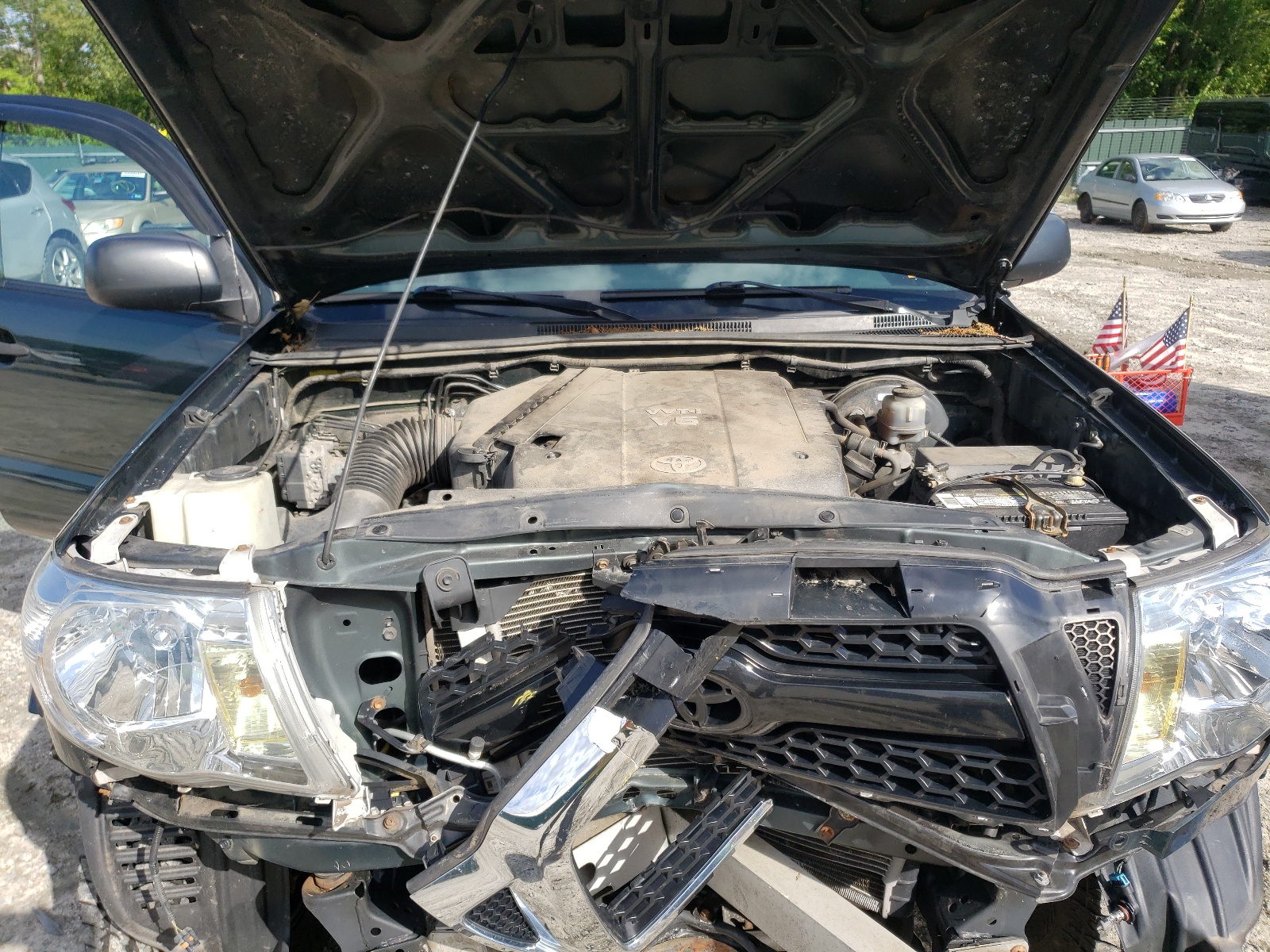 Photo 7 from auction – 2011 TOYOTA TACOMA DOU with VIN 3TMLU4EN4BM065382
