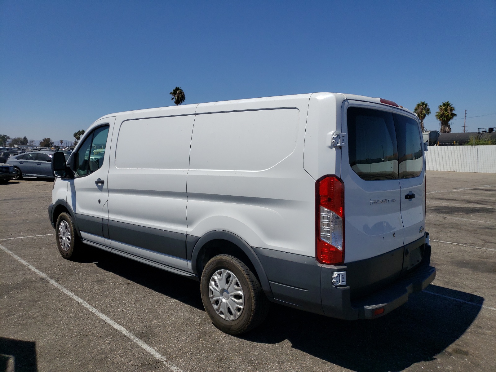 Photo 3 from auction – 2018 FORD TRANSIT T- with VIN 1FTYE1ZMXJKA20729