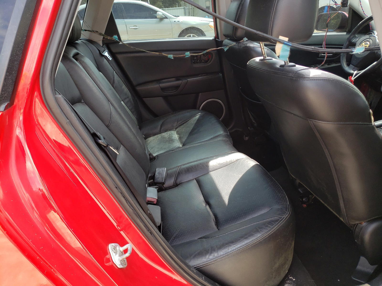 Photo 6 from auction – 2007 MAZDA 3 HATCHBAC with VIN JM1BK343271767197