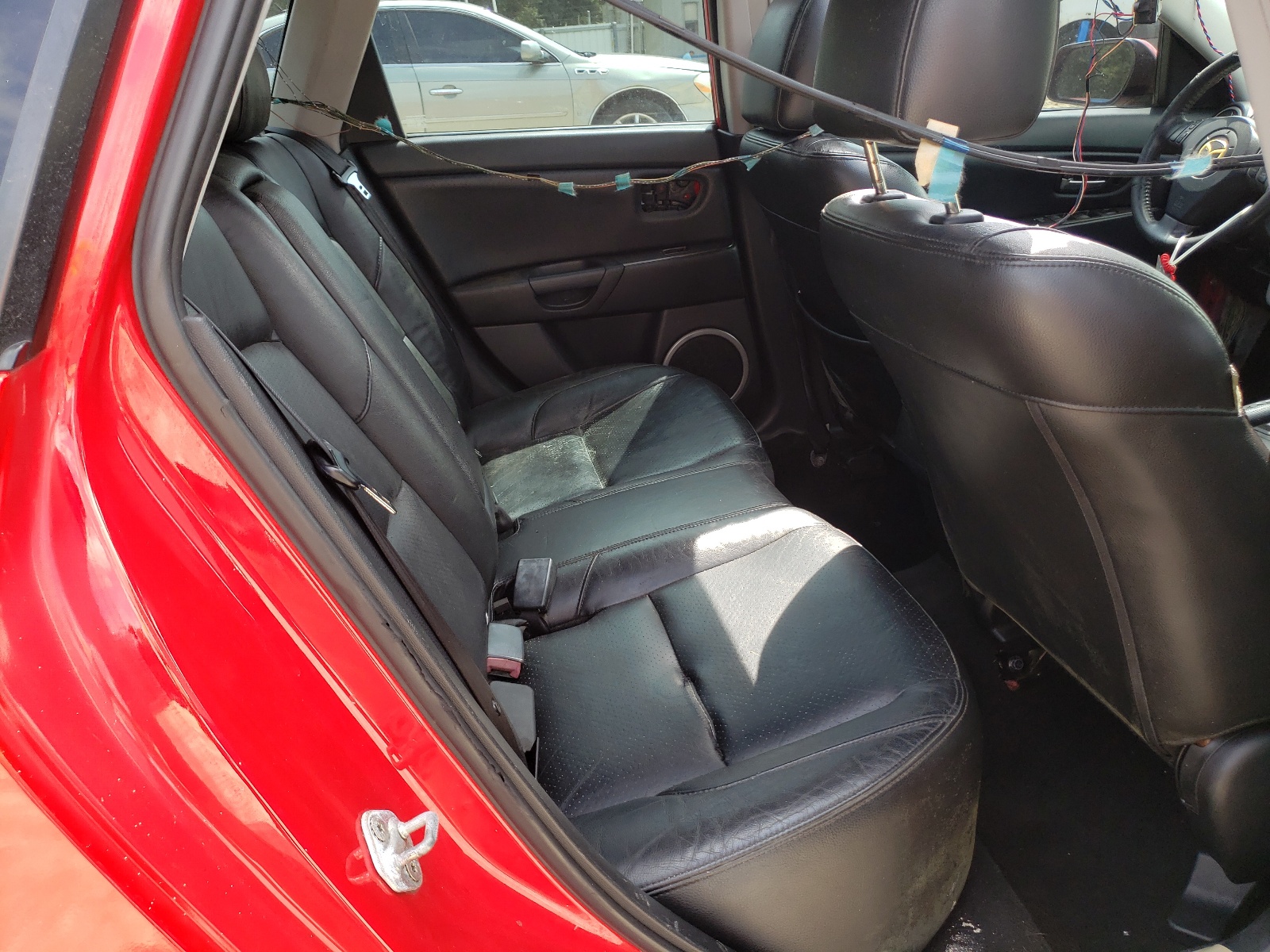 Foto 6 de la subasta – 2007 MAZDA 3 HATCHBAC con VIN JM1BK343271767197
