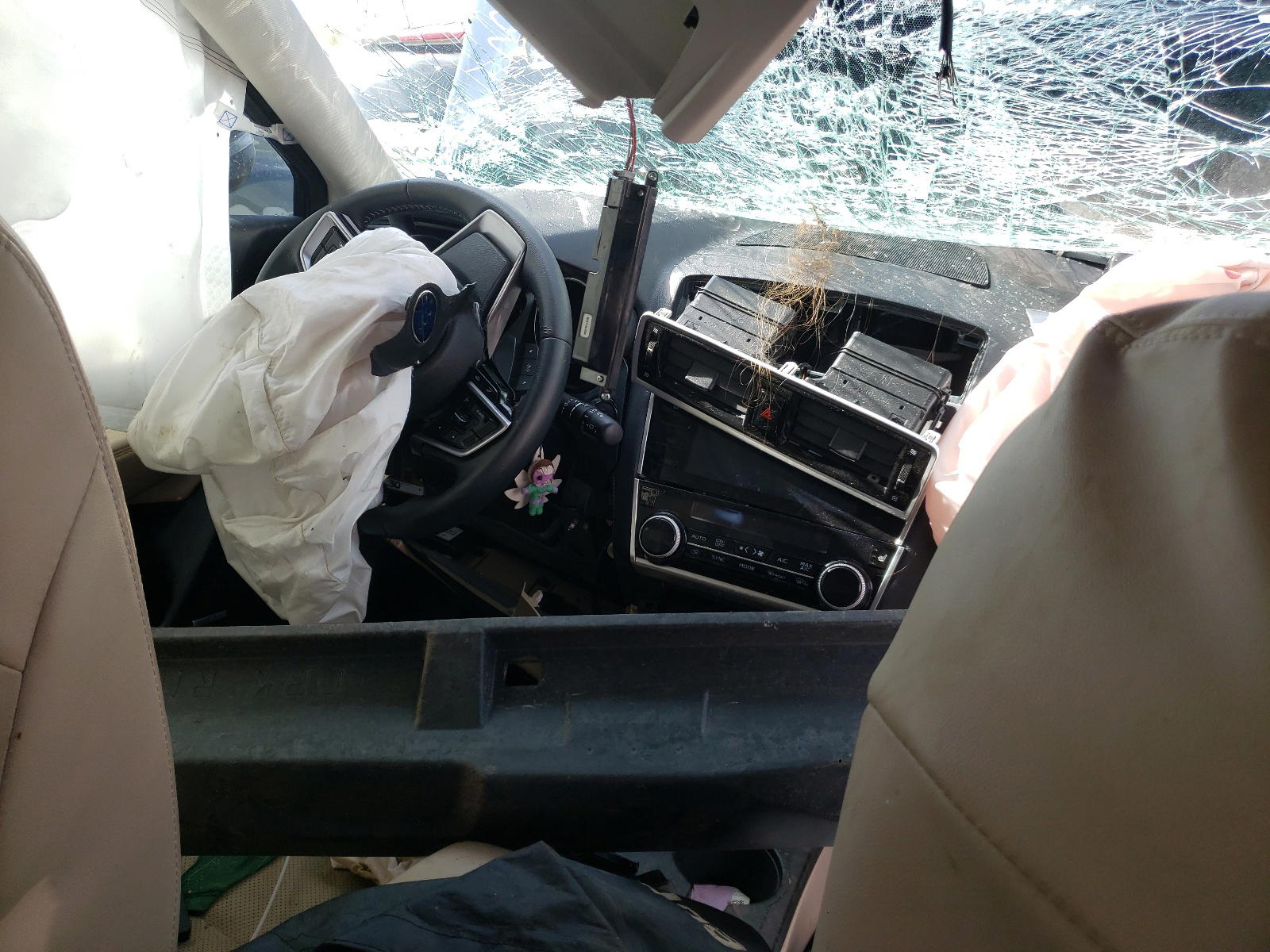 Photo 9 from auction – 2018 SUBARU OUTBACK 2. with VIN 4S4BSANC2J3245468