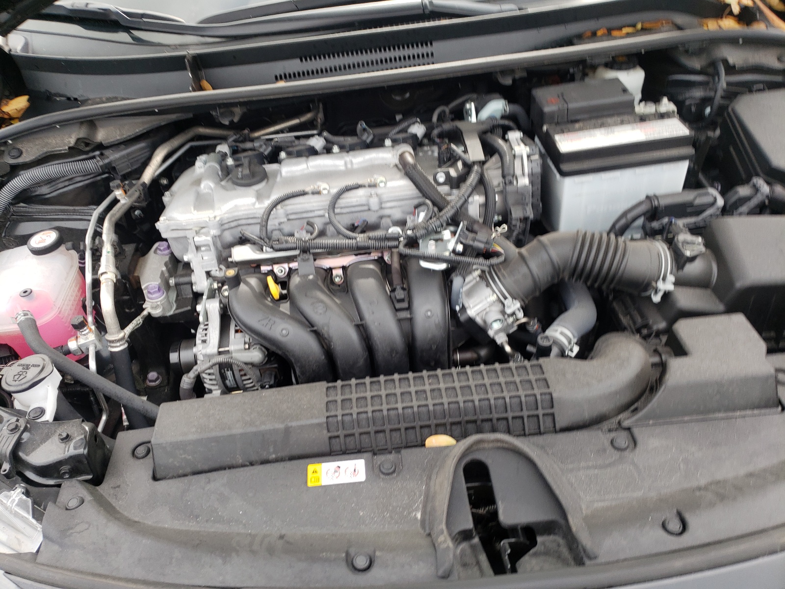 Photo 7 from auction – 2021 TOYOTA COROLLA LE with VIN 5YFEPMAE4MP154399