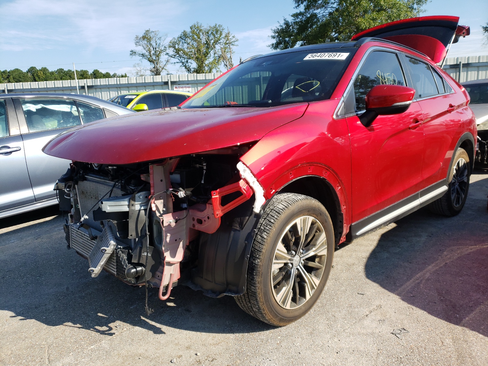 Фото 2 с аукциона – 2020 MITSUBISHI ECLIPSE CR с VIN JA4AT5AA3LZ042043