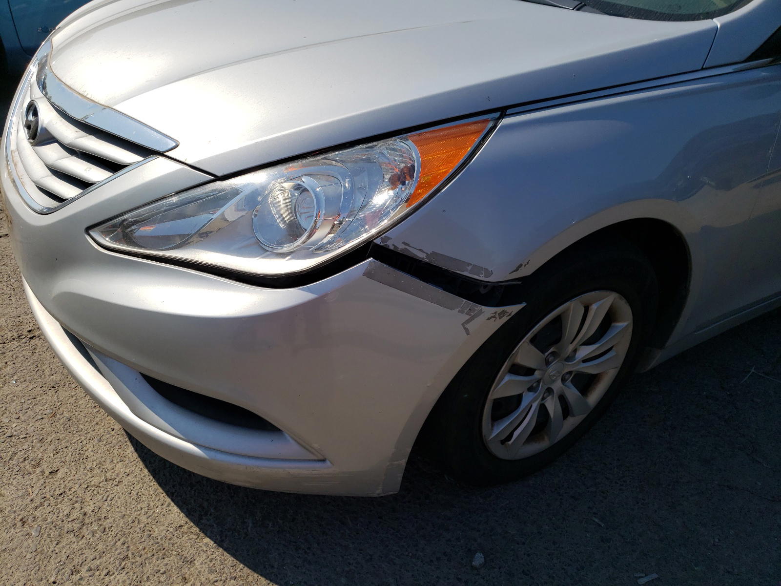 Photo 9 from auction – 2012 HYUNDAI SONATA GLS with VIN 5NPEB4AC5CH310023