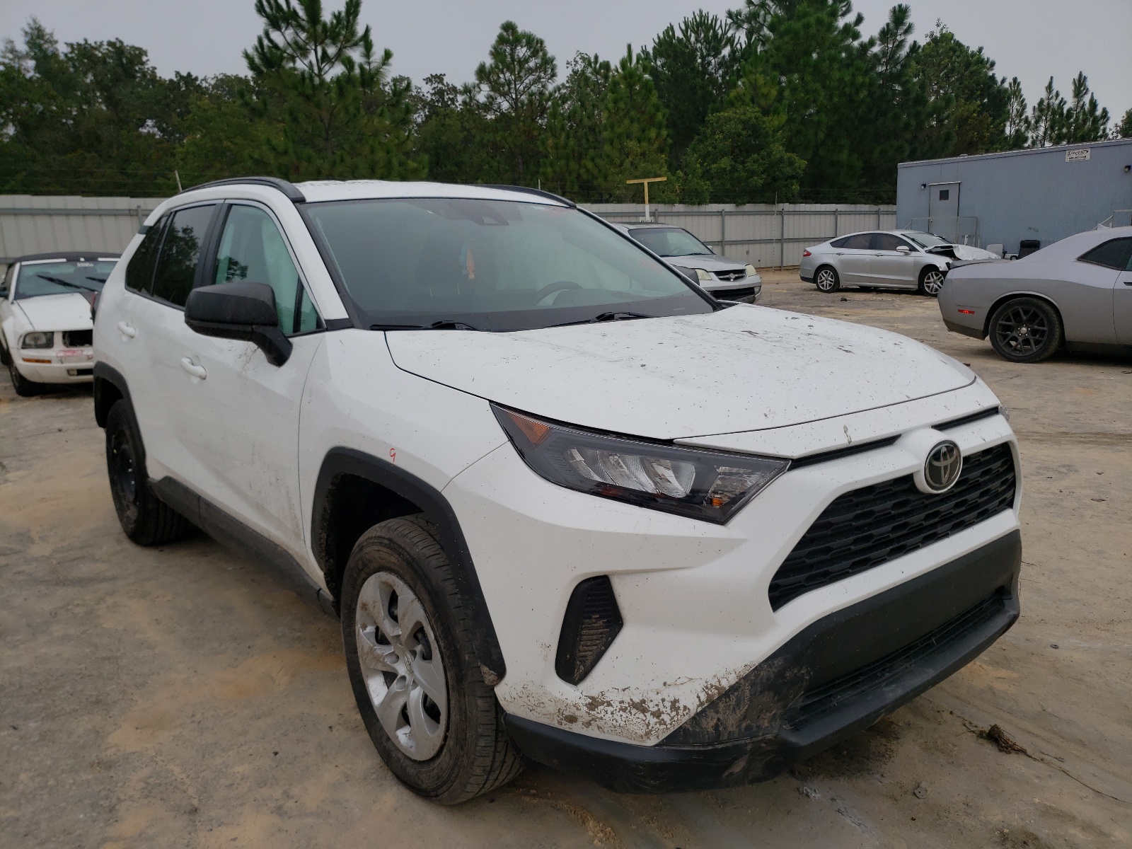 TOYOTA RAV4 LE 2020 with VIN 2T3H1RFV3LC046771 - Photo from auction