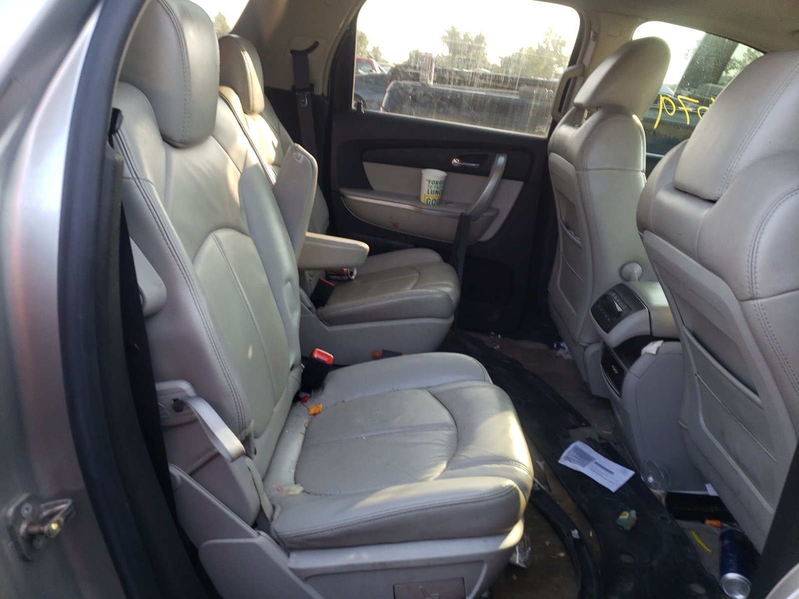 Zdjęcie 6 z aukcji – 2008 GMC ACADIA SLT z VIN 1GKER23768J288696