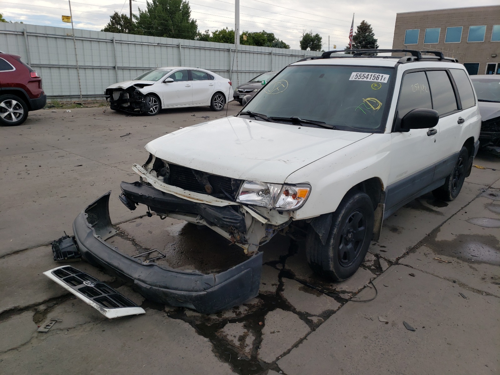 Photo 2 from auction – 1998 SUBARU FORESTER L with VIN JF1SF6356WG750185