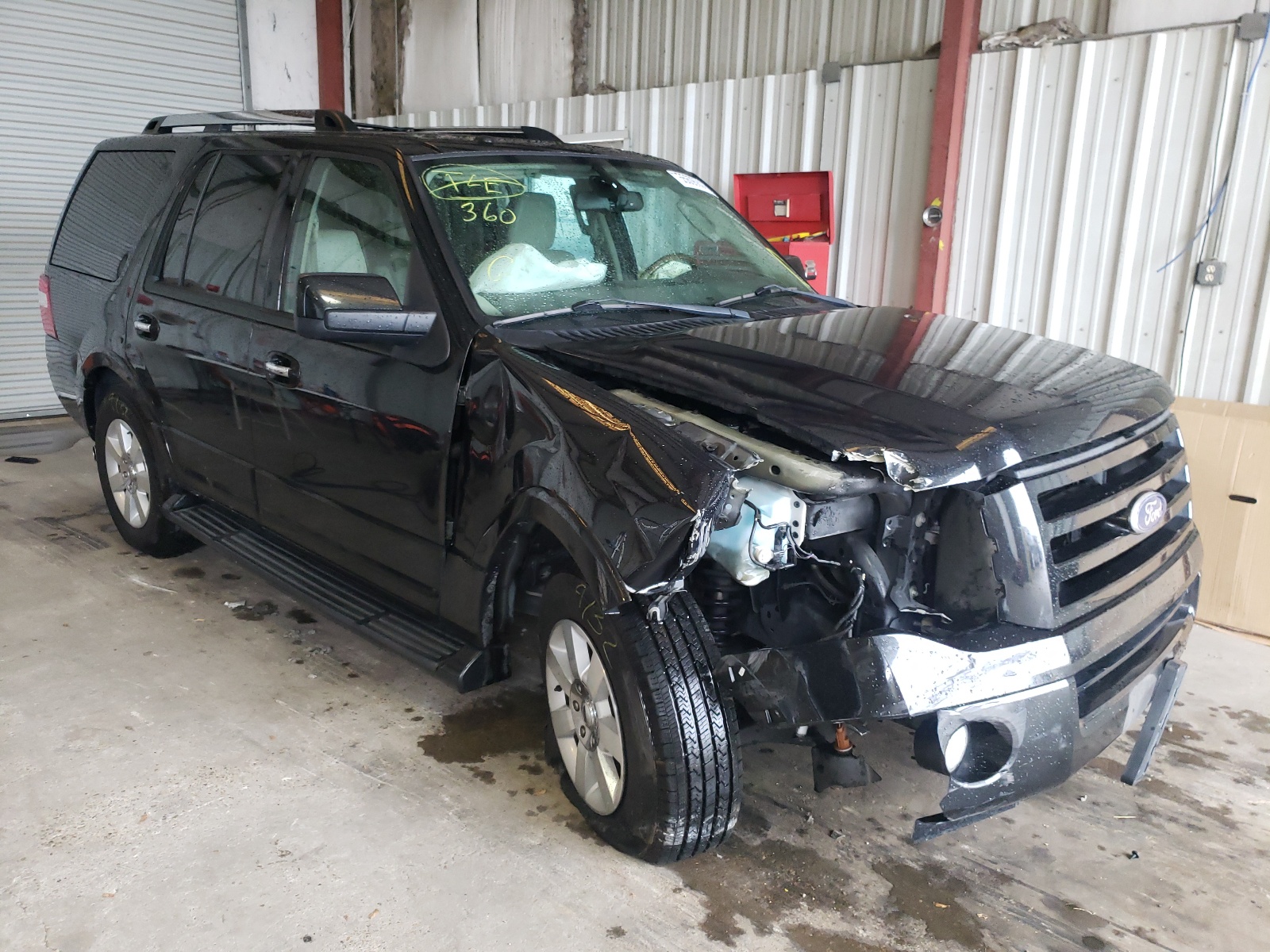 FORD EXPEDITION 2010 with VIN 1FMJU1K57AEB72596 - Photo from auction