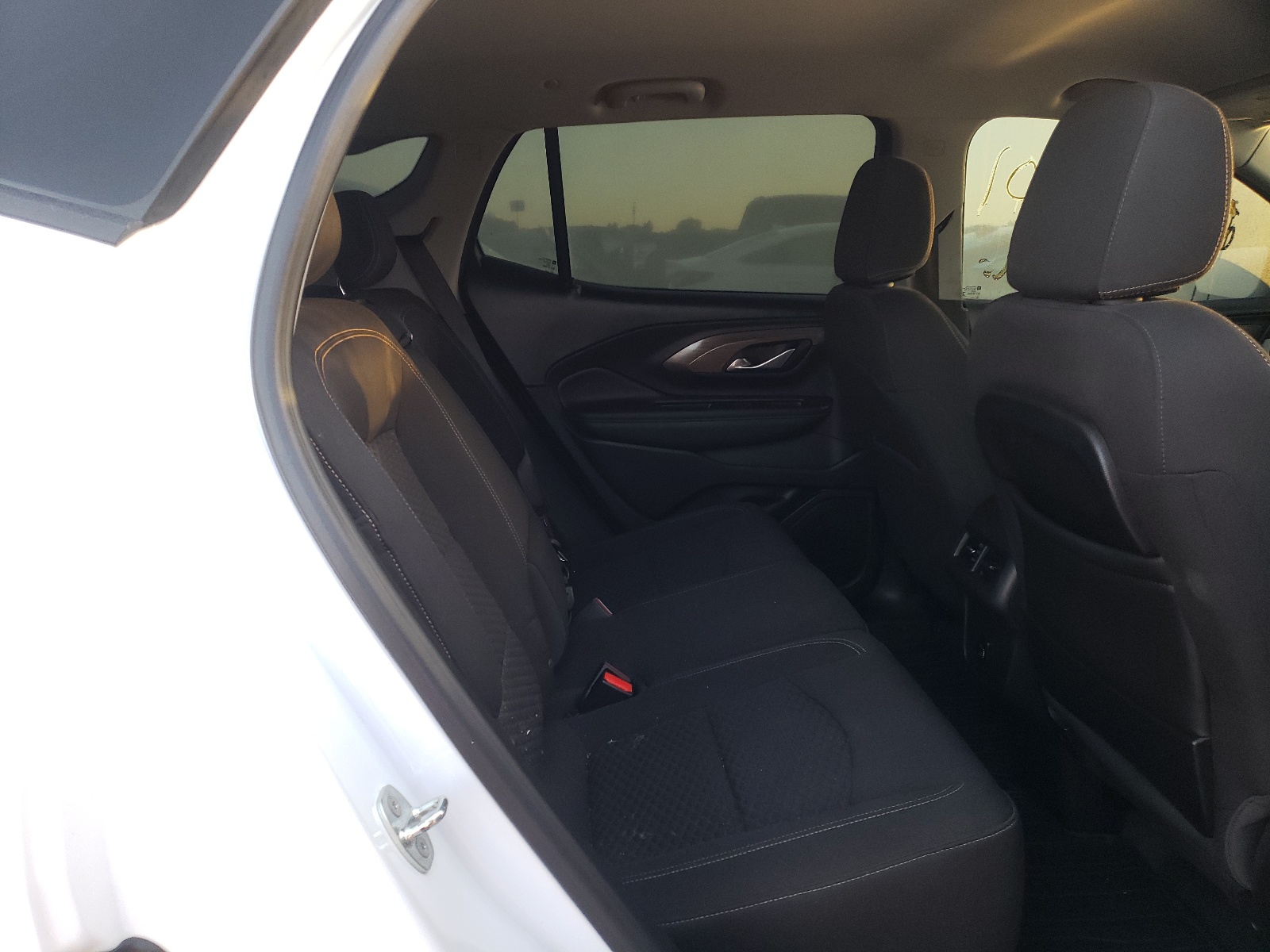 Photo 6 from auction – 2015 TOYOTA YARIS with VIN VNKKTUD35FA035297
