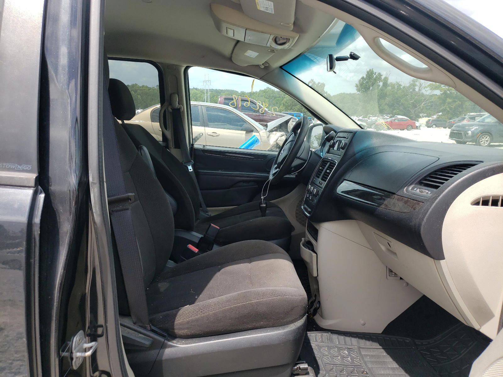 Photo 5 from auction – 2012 DODGE GRAND CARA with VIN 2C4RDGBG3CR292025