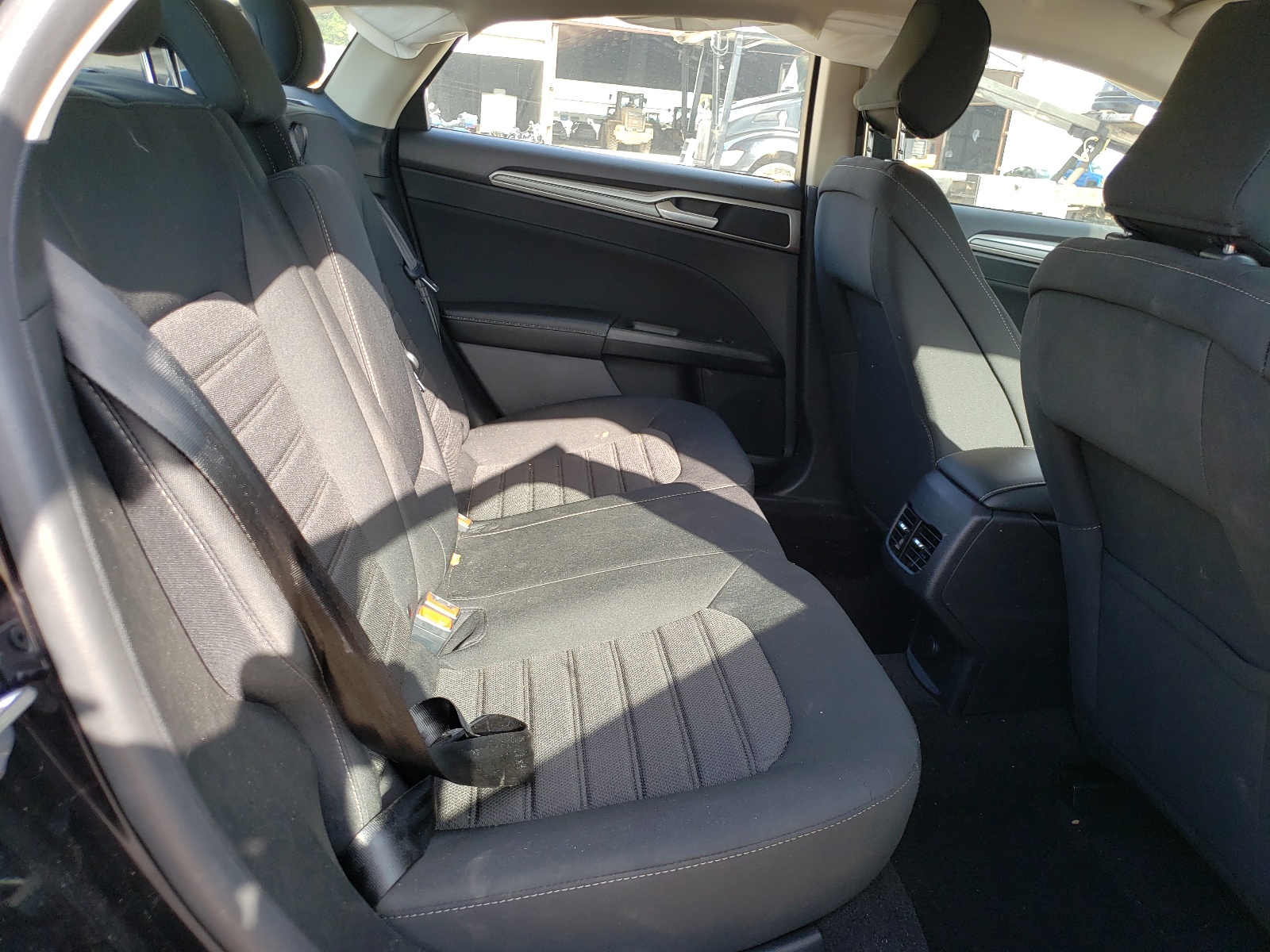 Photo 6 from auction – 2020 FORD FUSION SE with VIN 3FA6P0HD0LR184640