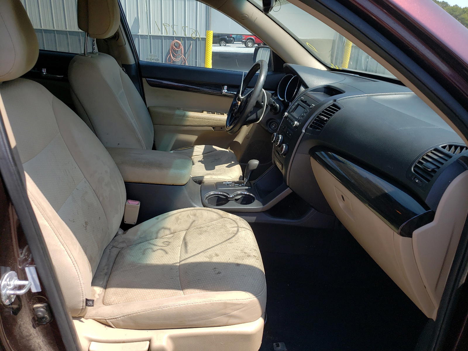 Photo 5 from auction – 2012 KIA SORENTO BA with VIN 5XYKTDA69CG282941