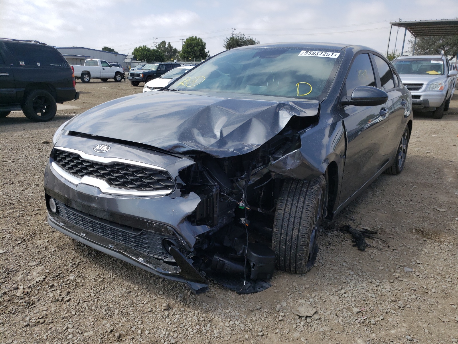 Photo 2 from auction – 2020 KIA FORTE FE with VIN 3KPF24AD4LE204891