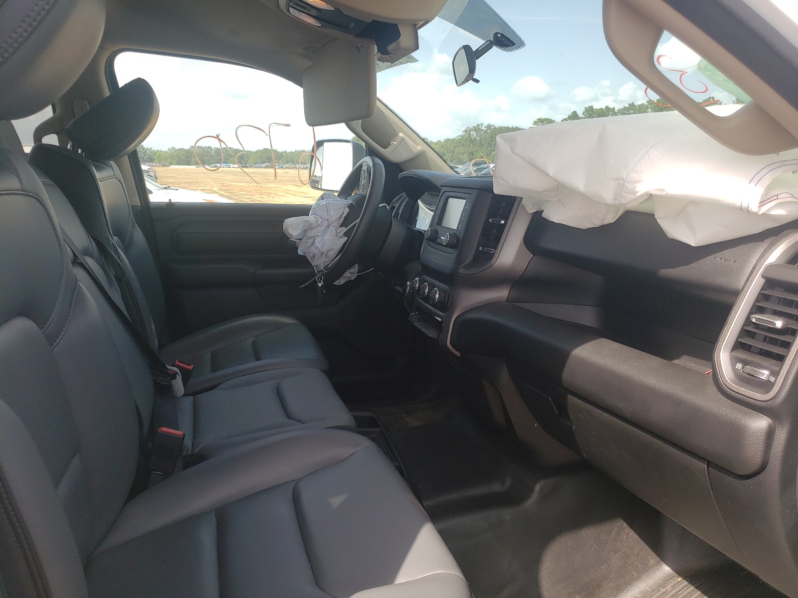 Photo 5 from auction – 2020 RAM 1500 TRADE with VIN 1C6SRECG1LN386222