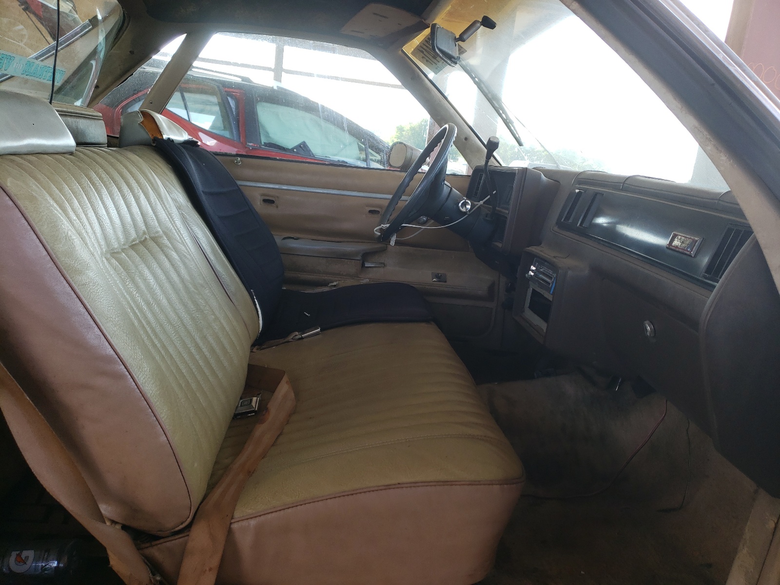 Photo 5 from auction – 1981 CHEVROLET EL CAMINO with VIN 1GCCW80H1BD500079