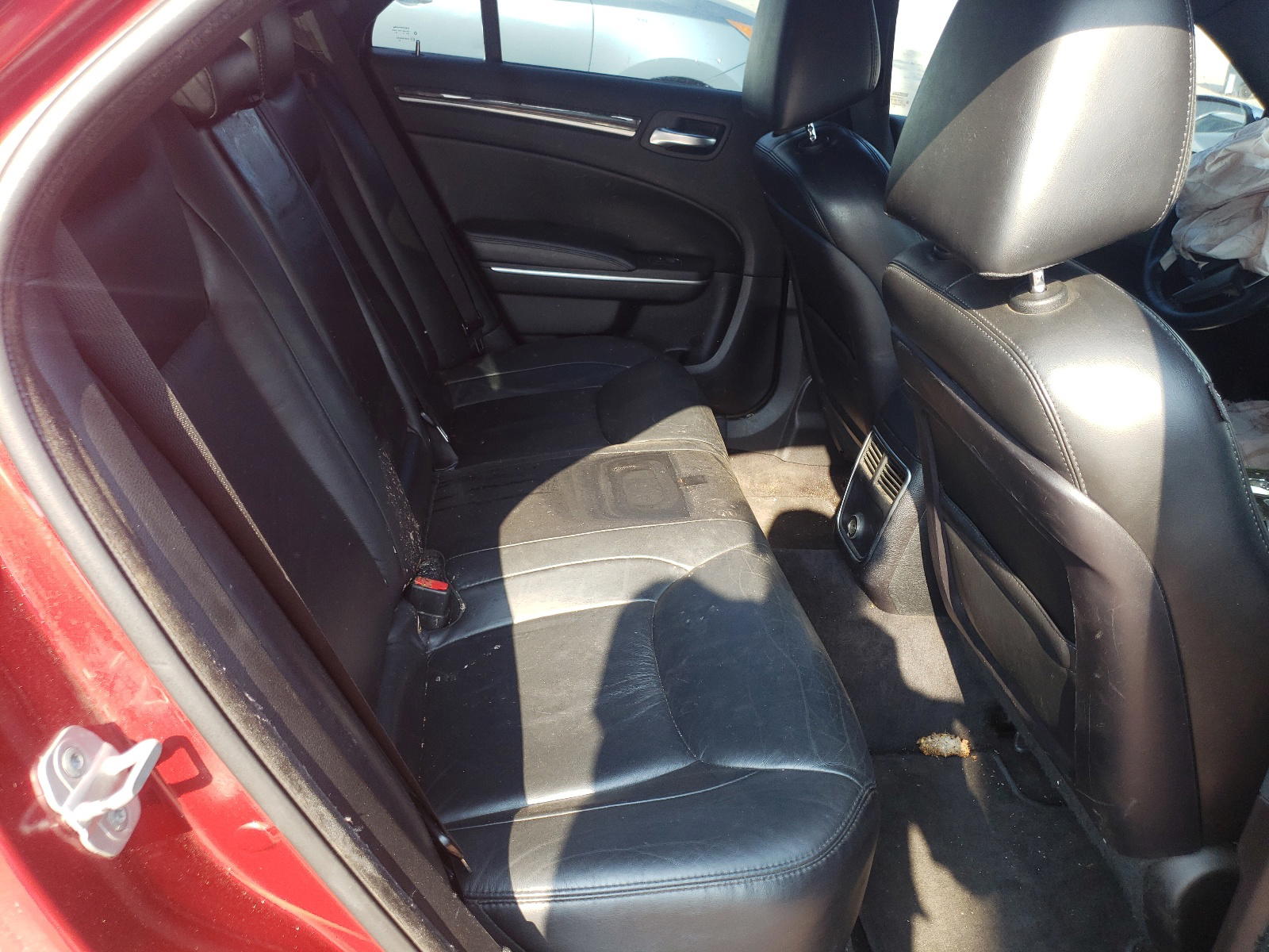 Photo 6 from auction – 2011 CHRYSLER 300 LIMITE with VIN 2C3CA5CG3BH528053