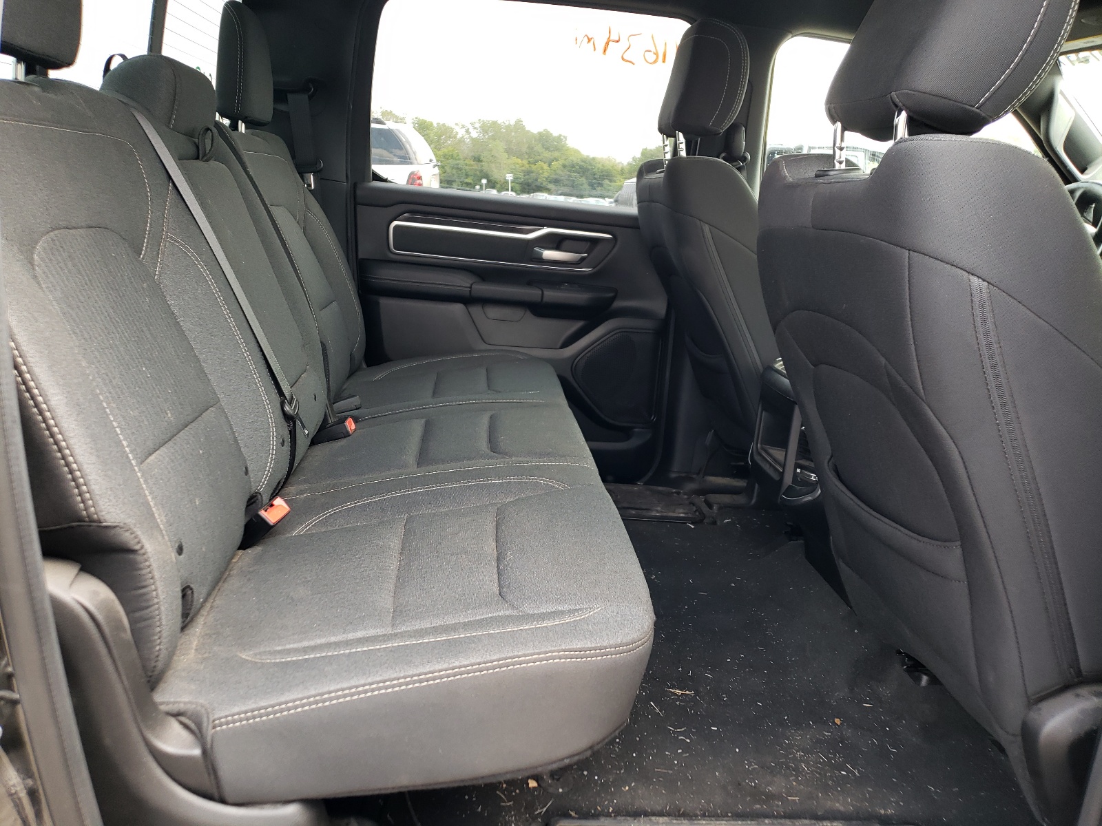 Photo 6 from auction – 2019 RAM 1500 BIG H with VIN 1C6RREMT6KN828596