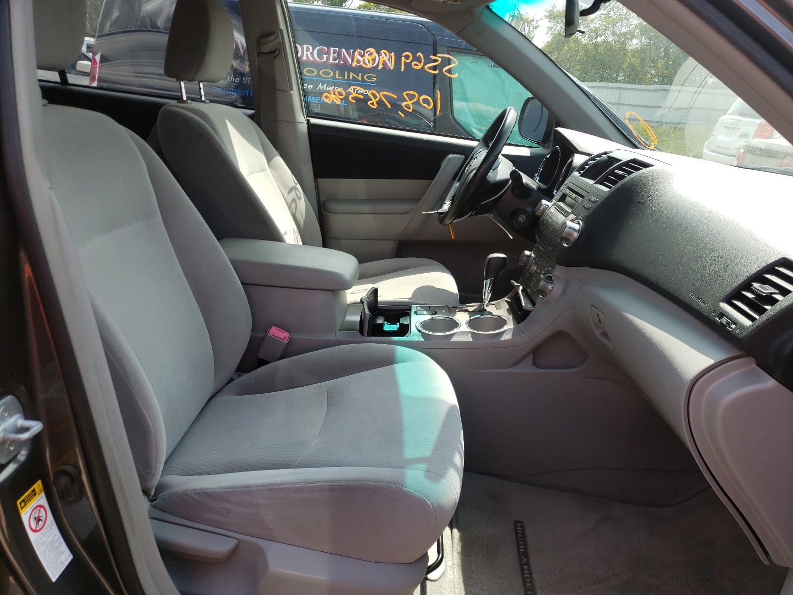 Photo 5 from auction – 2009 TOYOTA HIGHLANDER with VIN JTEDA41A992007734