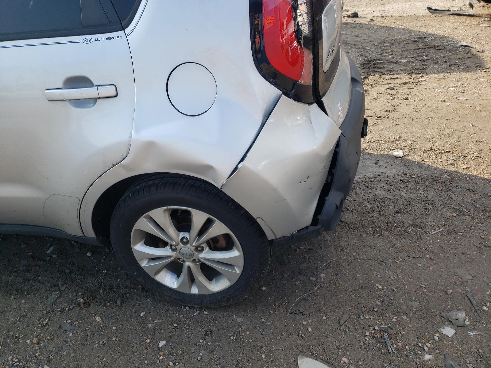 Photo 9 from auction – 2014 KIA SOUL with VIN KNDJP3A50E7705570