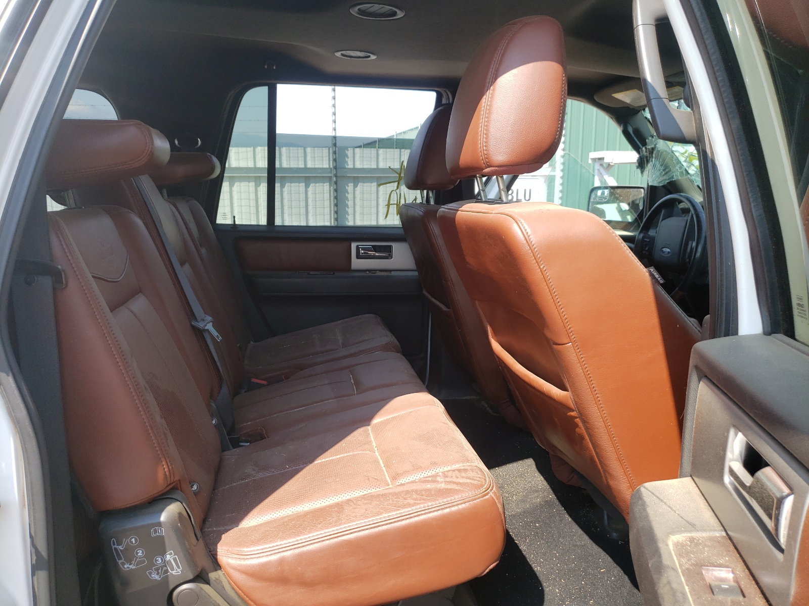 Photo 6 from auction – 2013 FORD EXPEDITION with VIN 1FMJK1J50DEF21903