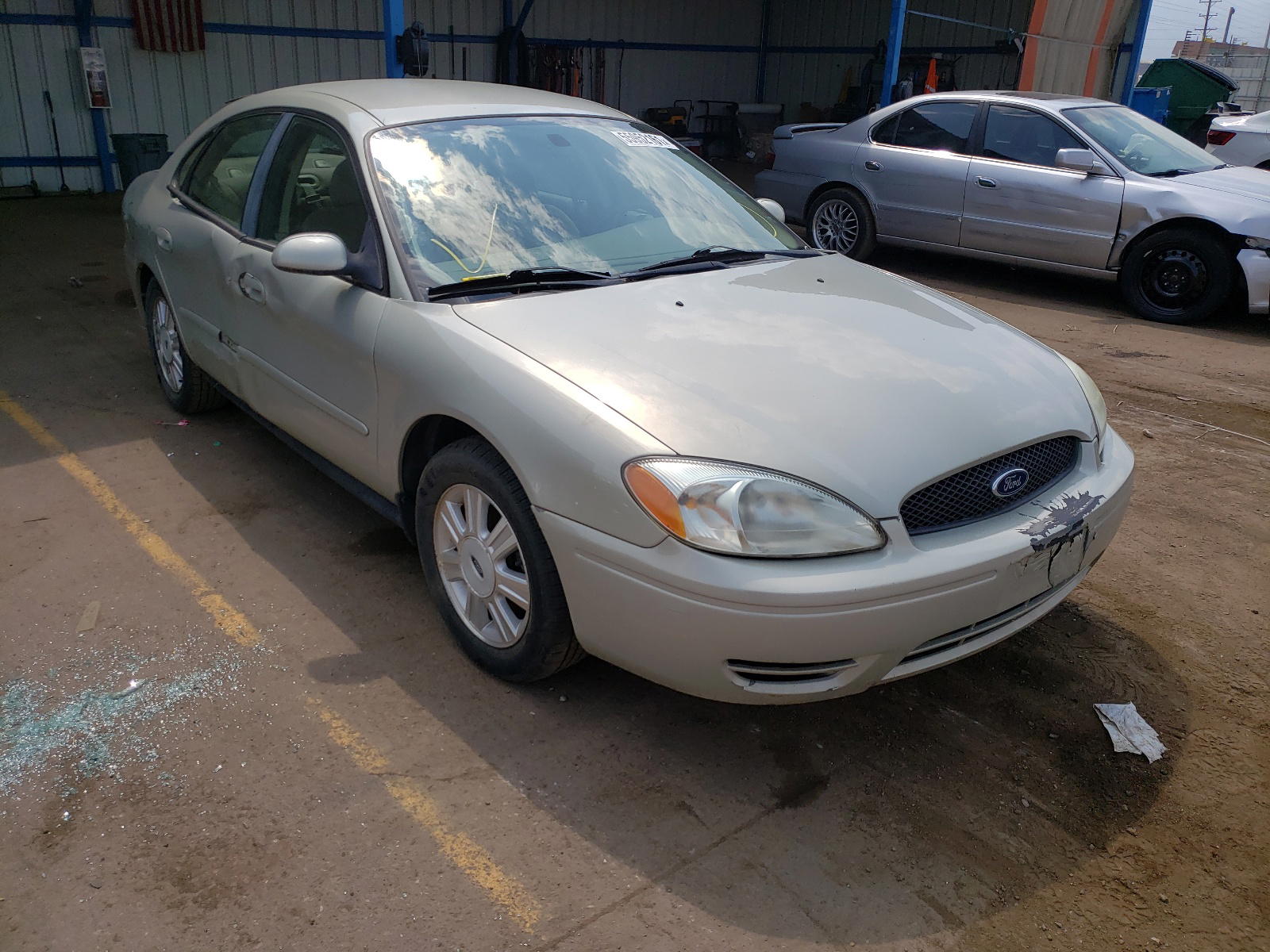 FORD TAURUS 2005 with VIN 1FAFP56225A210585 - Photo from auction