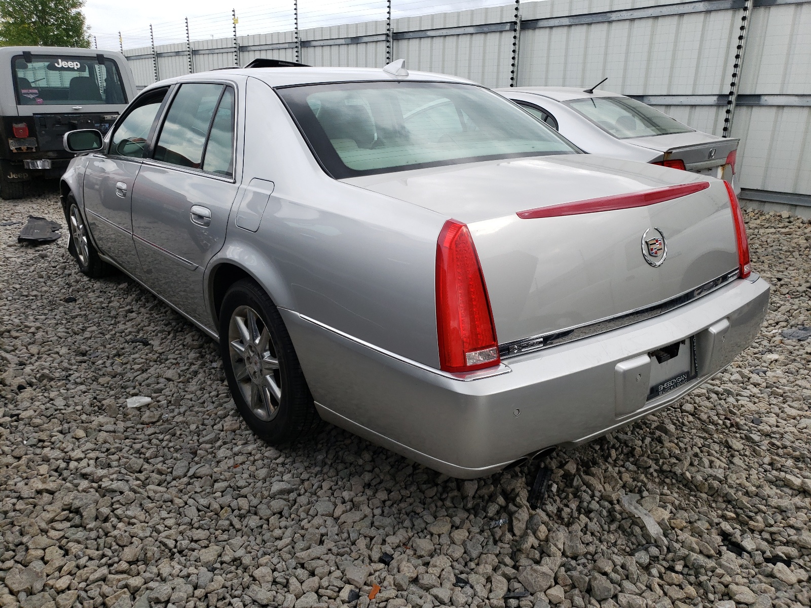 Photo 3 from auction – 2011 CADILLAC DTS LUXURY with VIN 1G6KD5E66BU139152